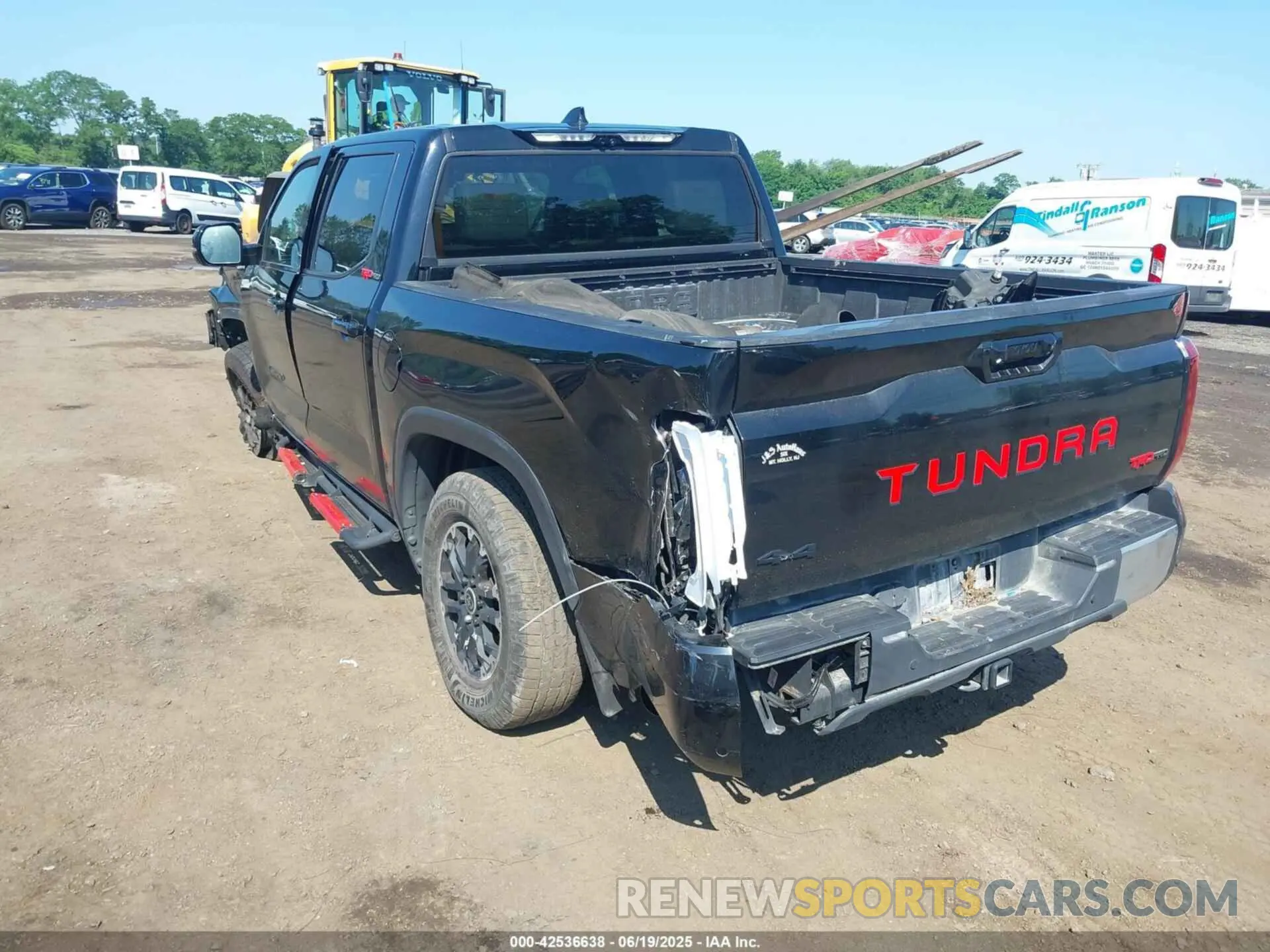17 fotografías del automóvil dañado 5TFLA5DB9NX009104 TOYOTA TUNDRA 2022