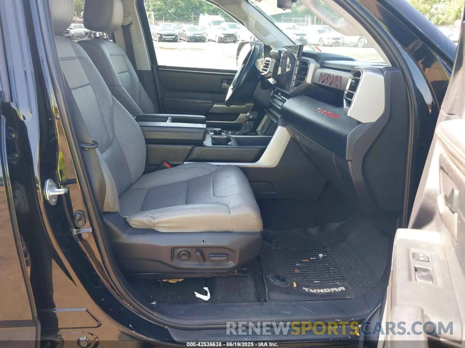 5 fotografías del automóvil dañado 5TFLA5DB9NX009104 TOYOTA TUNDRA 2022