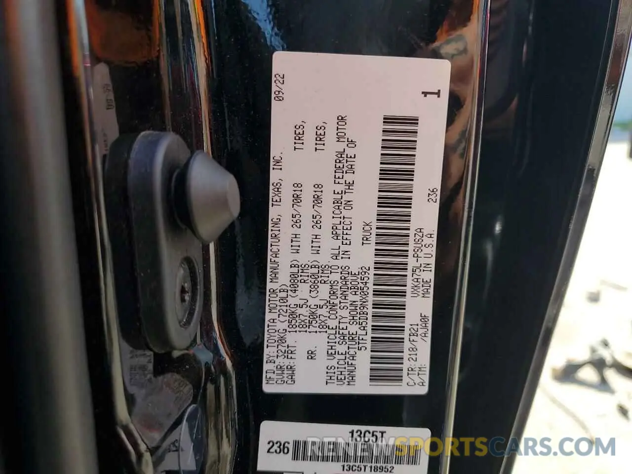 12 fotografías del automóvil dañado 5TFLA5DB9NX054592 TOYOTA TUNDRA 2022