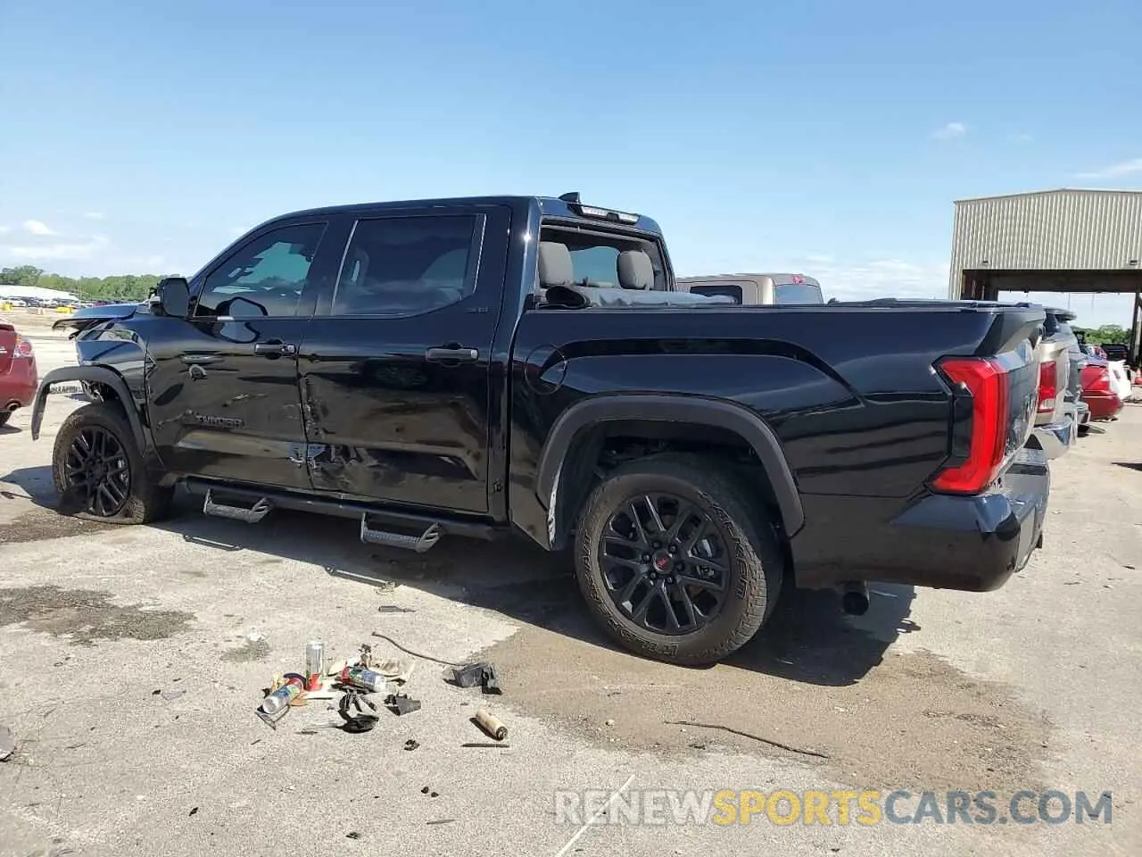 2 fotografías del automóvil dañado 5TFLA5DB9NX054592 TOYOTA TUNDRA 2022