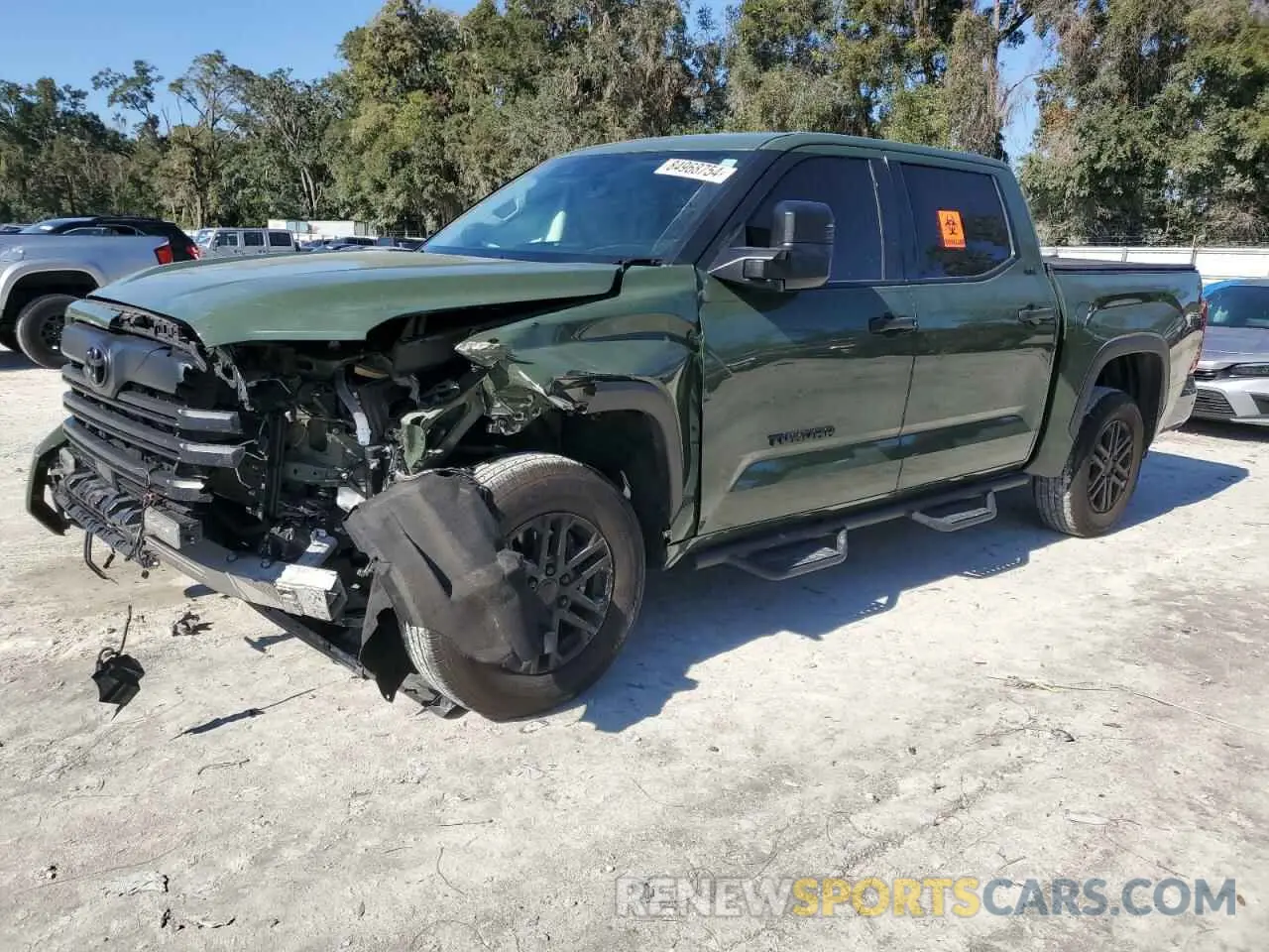 2 fotografías del automóvil dañado 5TFLA5DB9NX054723 TOYOTA TUNDRA 2022