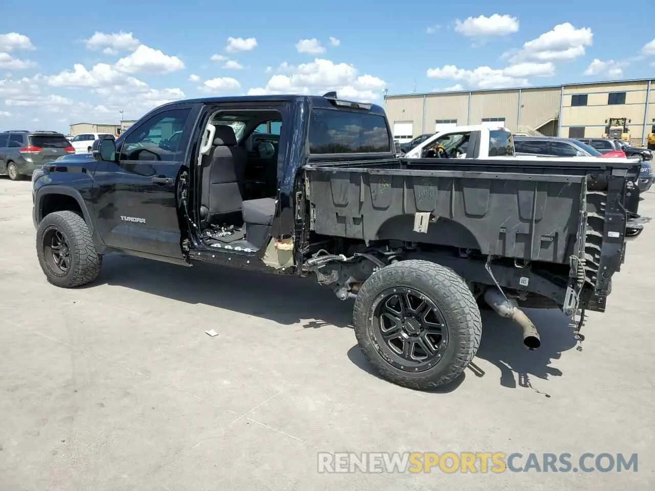 2 fotografías del automóvil dañado 5TFLA5EC2NX004172 TOYOTA TUNDRA 2022