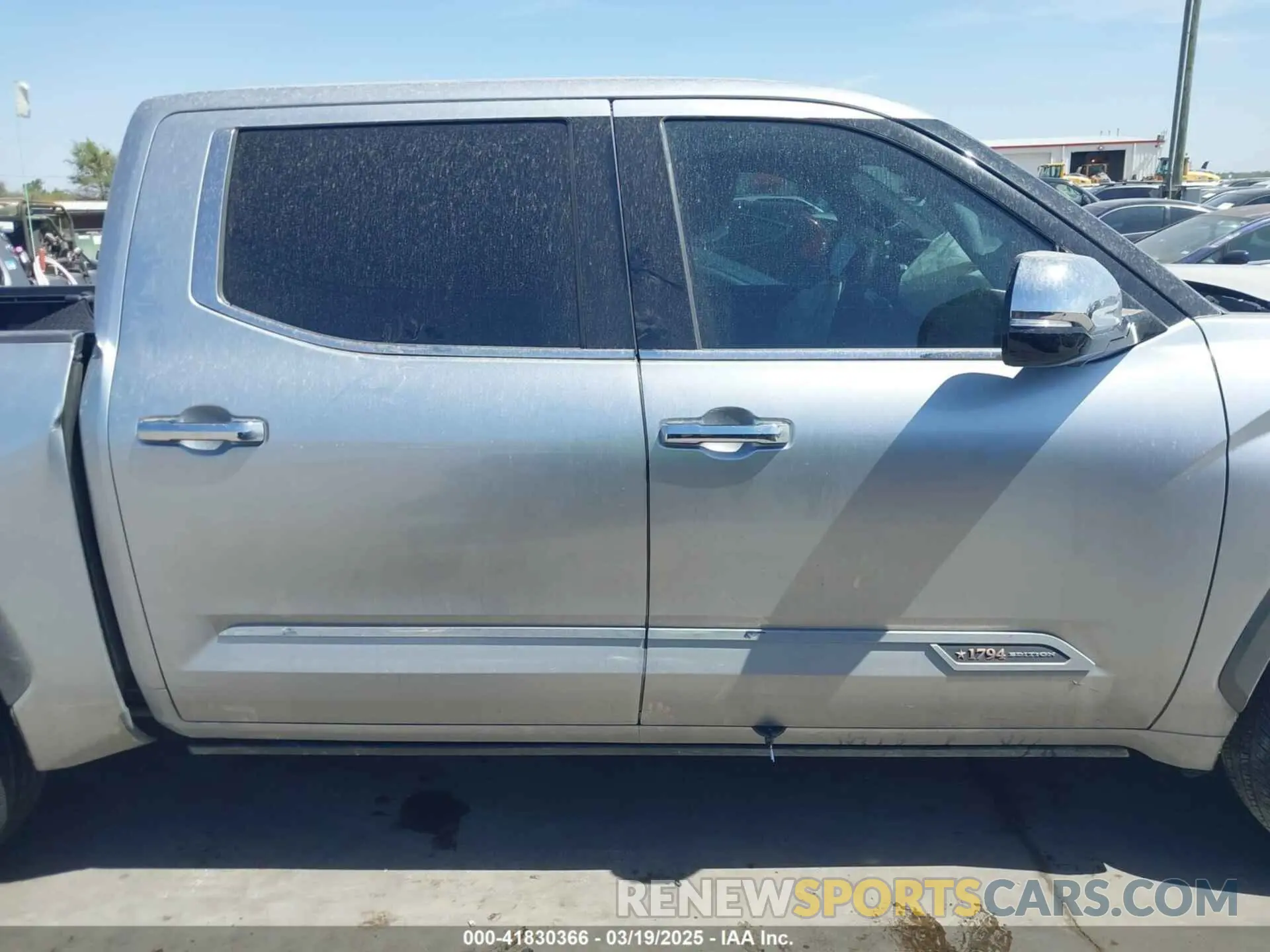 14 fotografías del automóvil dañado 5TFMA5AB8NX014903 TOYOTA TUNDRA 2022