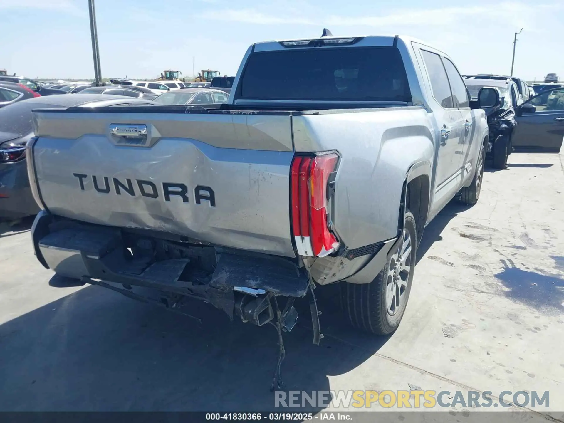 4 fotografías del automóvil dañado 5TFMA5AB8NX014903 TOYOTA TUNDRA 2022