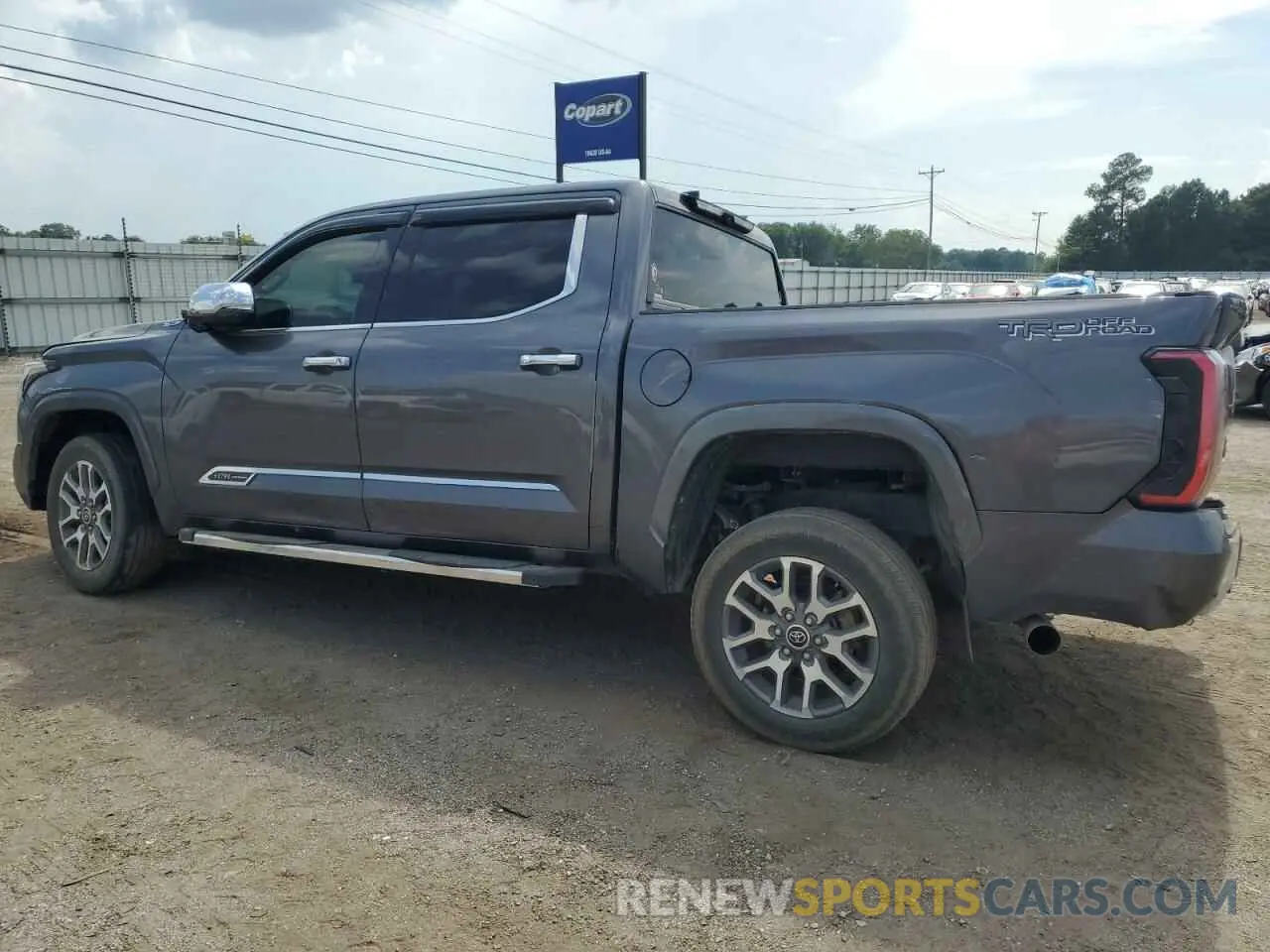 2 fotografías del automóvil dañado 5TFMA5DB6NX003197 TOYOTA TUNDRA 2022