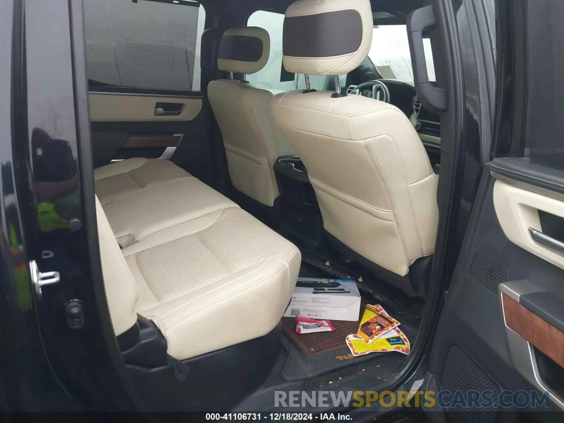 8 fotografías del automóvil dañado 5TFMA5DBXNX012937 TOYOTA TUNDRA 2022