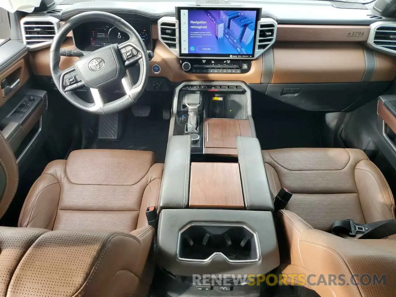 8 fotografías del automóvil dañado 5TFMC5AB4NX001088 TOYOTA TUNDRA 2022