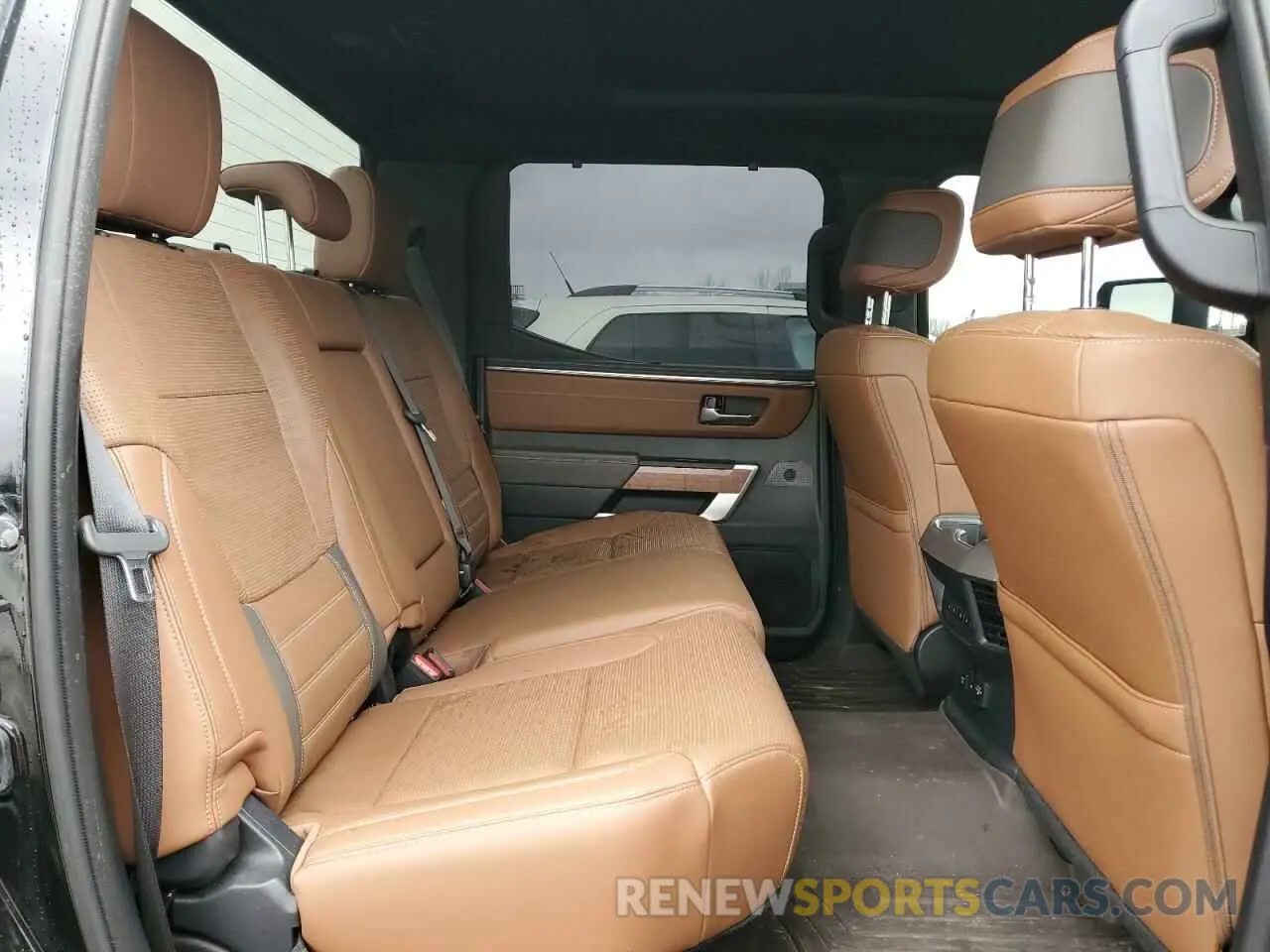 10 fotografías del automóvil dañado 5TFMC5DB1NX012075 TOYOTA TUNDRA 2022