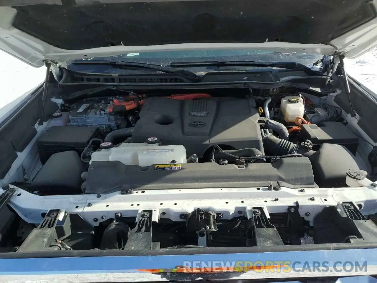 11 fotografías del automóvil dañado 5TFMC5DB8NX011490 TOYOTA TUNDRA 2022