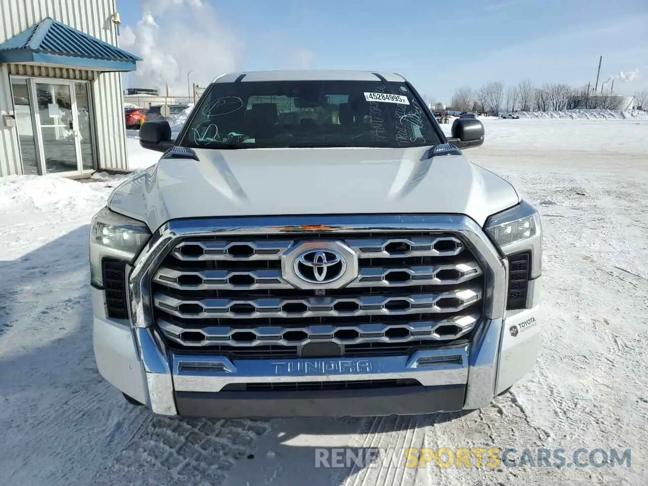 5 fotografías del automóvil dañado 5TFMC5DB8NX011490 TOYOTA TUNDRA 2022