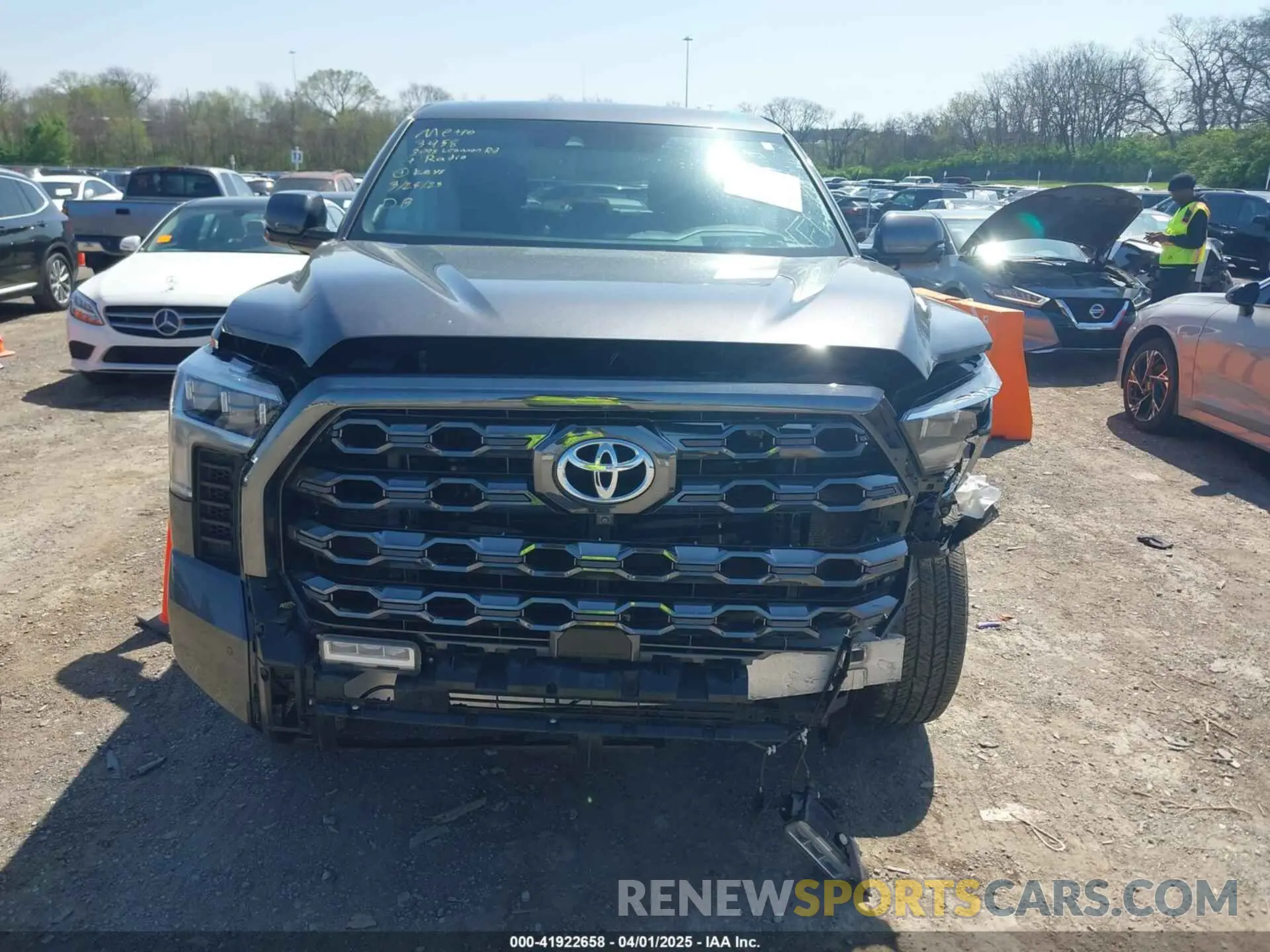 12 fotografías del automóvil dañado 5TFNA5DB3NX023458 TOYOTA TUNDRA 2022