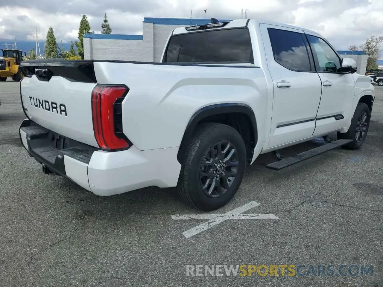 3 fotografías del automóvil dañado 5TFNA5DB6NX005049 TOYOTA TUNDRA 2022