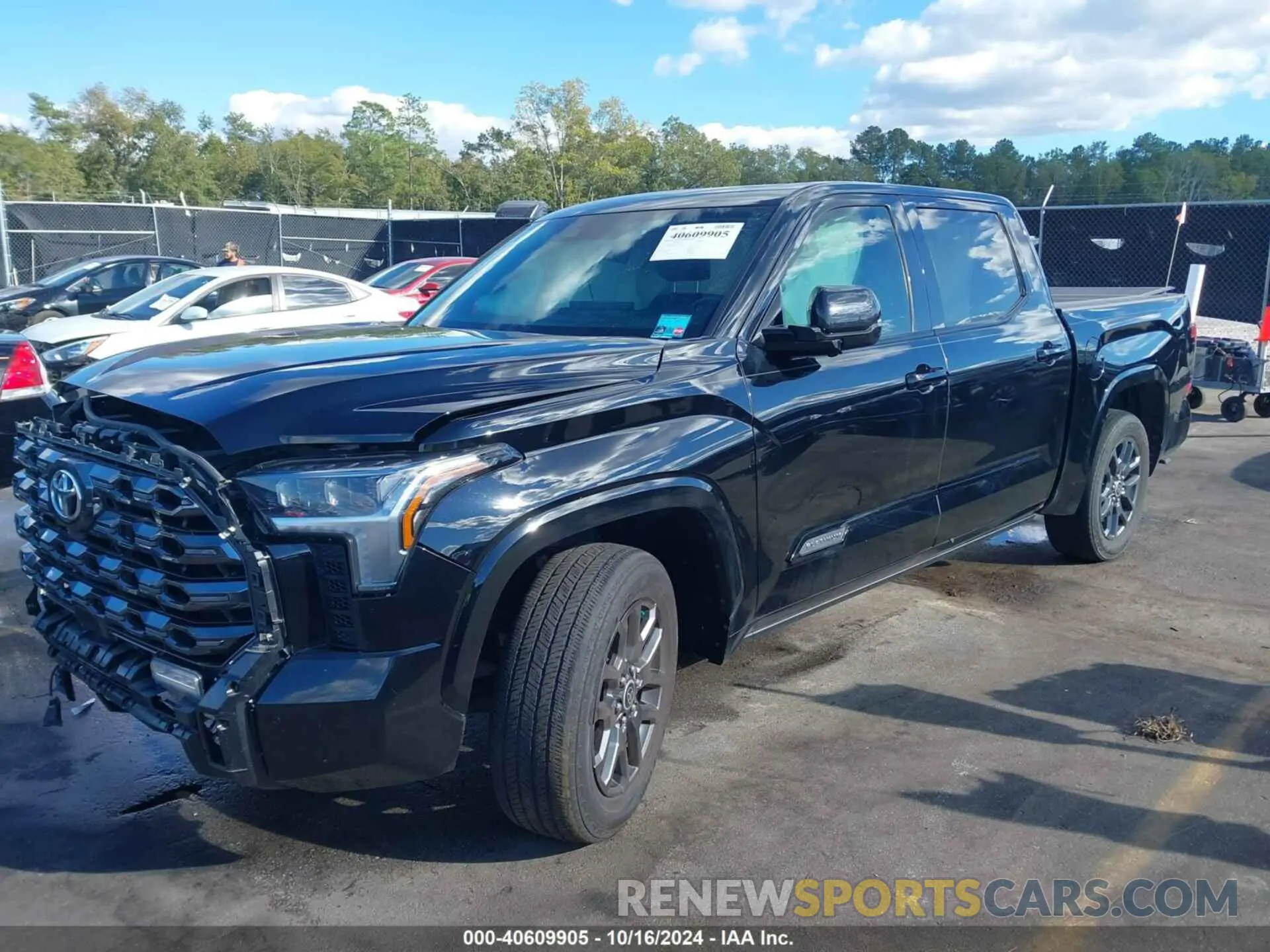 2 fotografías del automóvil dañado 5TFNA5DB6NX006413 TOYOTA TUNDRA 2022