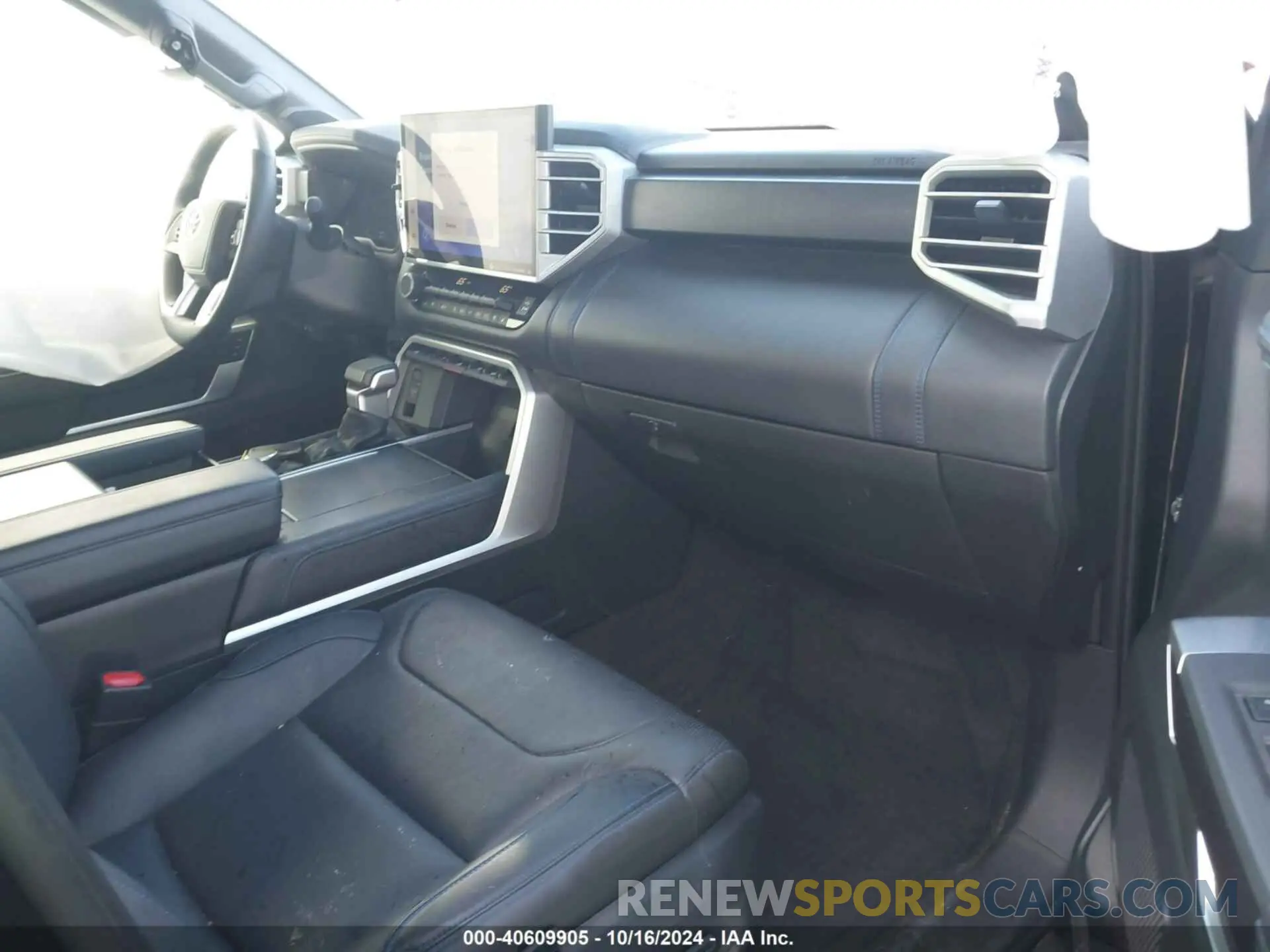 5 fotografías del automóvil dañado 5TFNA5DB6NX006413 TOYOTA TUNDRA 2022