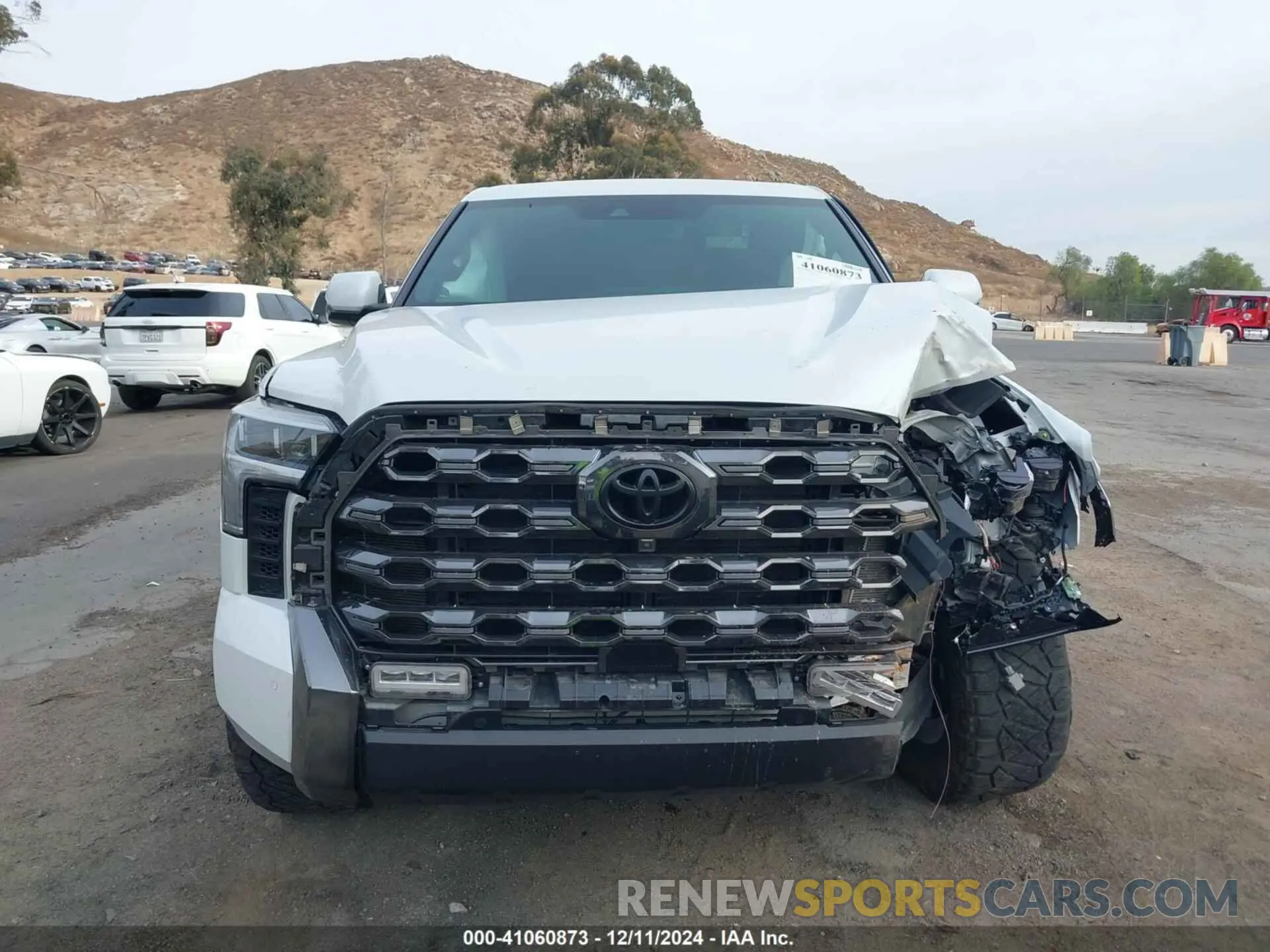 12 fotografías del automóvil dañado 5TFNA5EC8NX001706 TOYOTA TUNDRA 2022