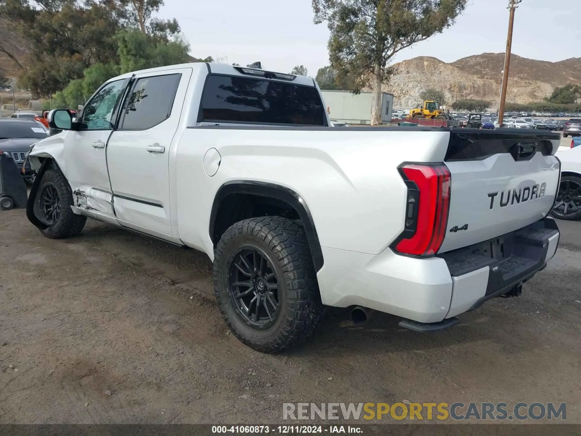 3 fotografías del automóvil dañado 5TFNA5EC8NX001706 TOYOTA TUNDRA 2022