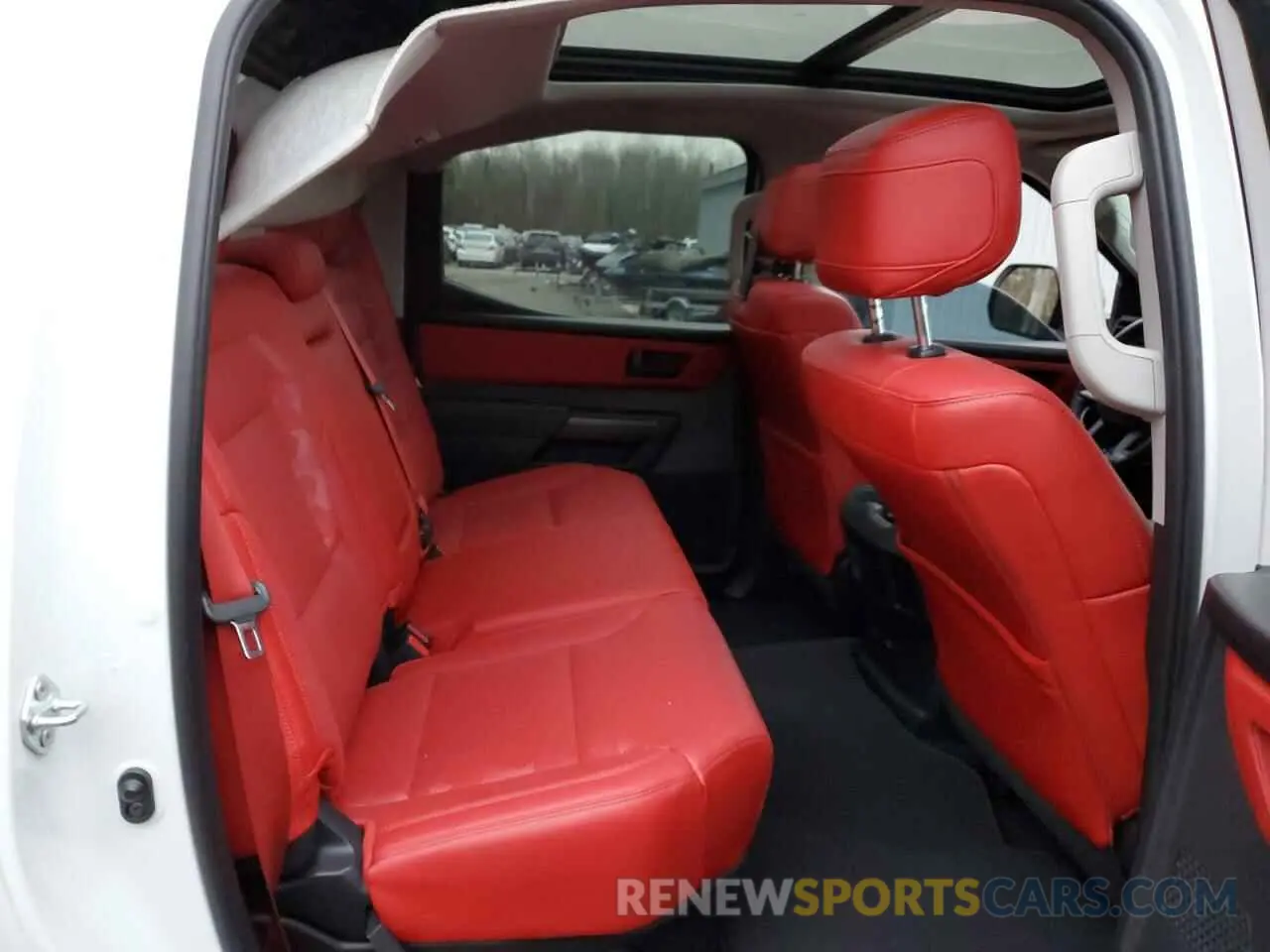 10 fotografías del automóvil dañado 5TFPC5DB9NX004478 TOYOTA TUNDRA 2022