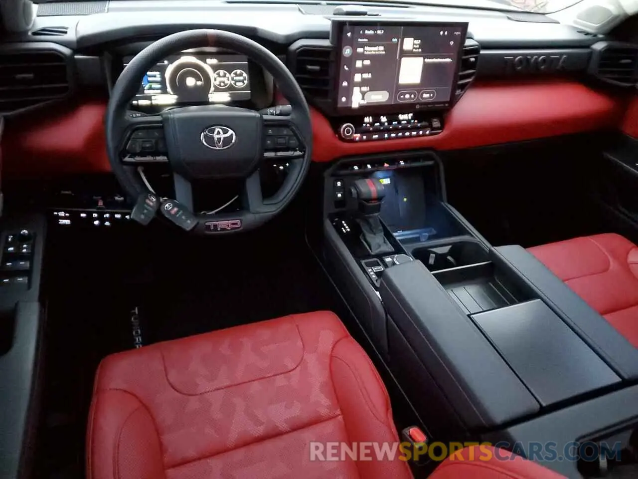 8 fotografías del automóvil dañado 5TFPC5DB9NX004478 TOYOTA TUNDRA 2022