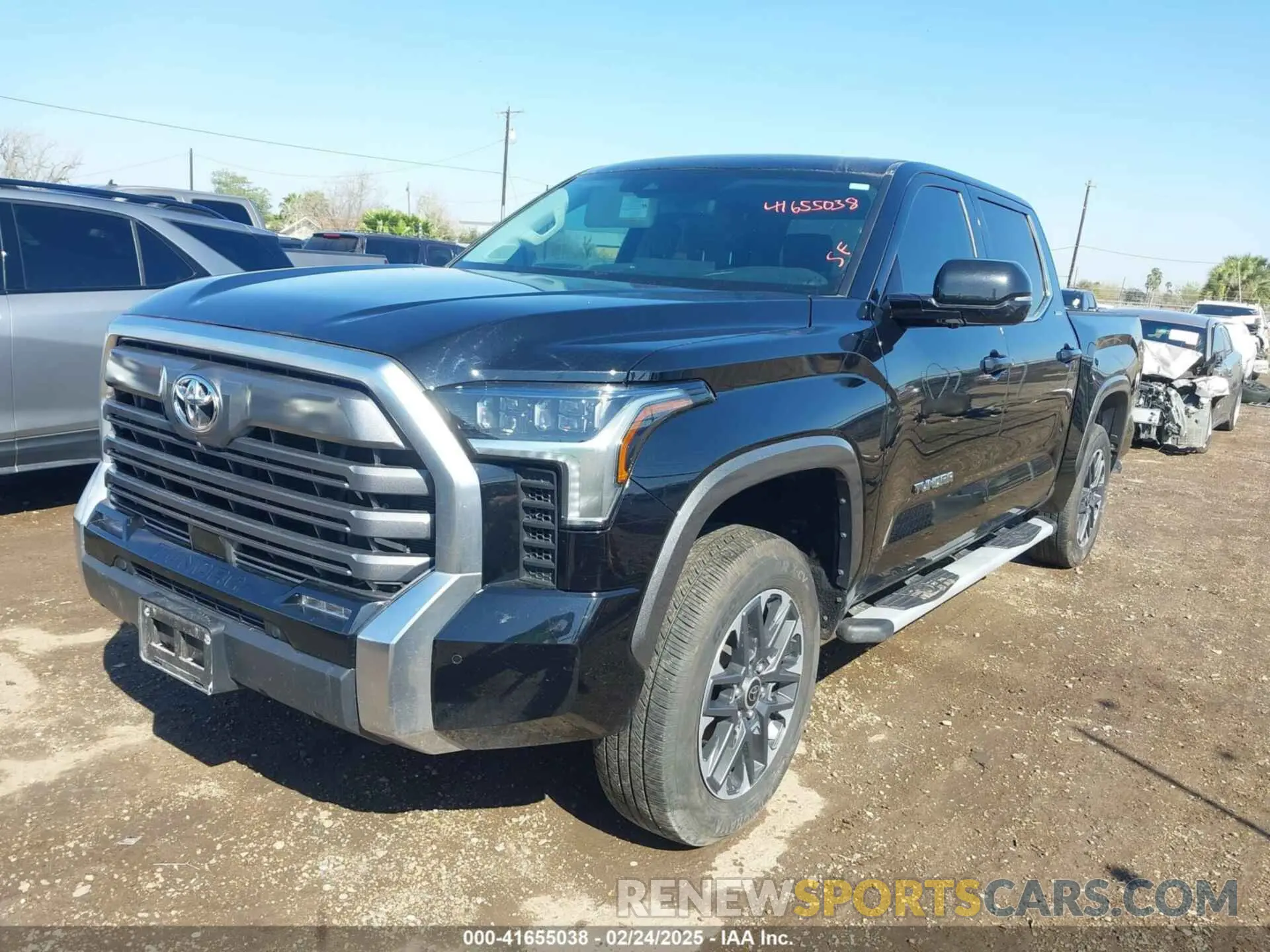 2 fotografías del automóvil dañado 5TFJA5DB3PX100864 TOYOTA TUNDRA 2023