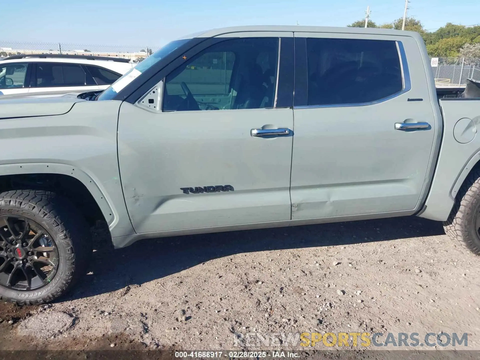 22 fotografías del automóvil dañado 5TFJA5DB4PX105927 TOYOTA TUNDRA 2023