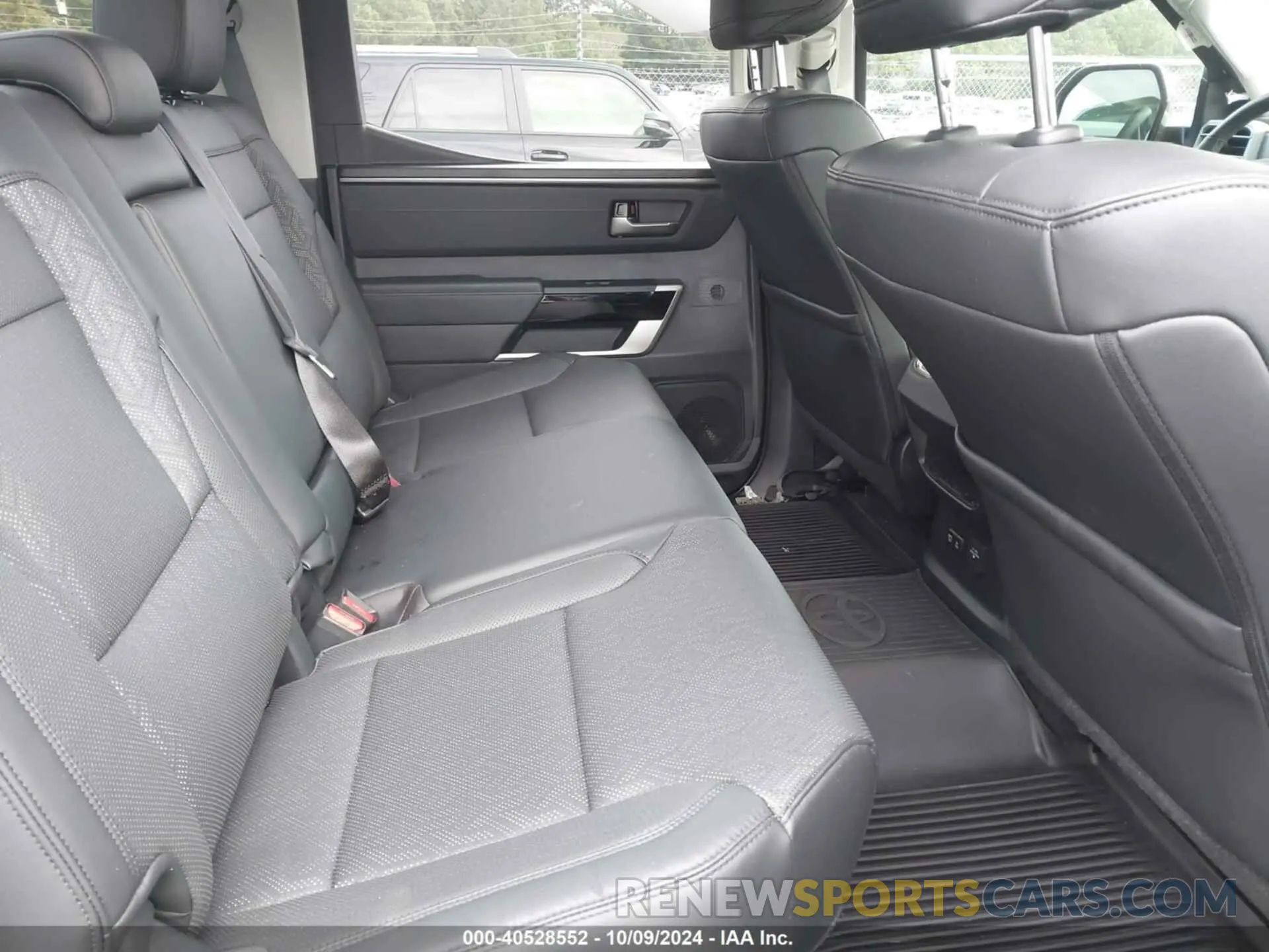 8 fotografías del automóvil dañado 5TFJA5DB6PX090329 TOYOTA TUNDRA 2023