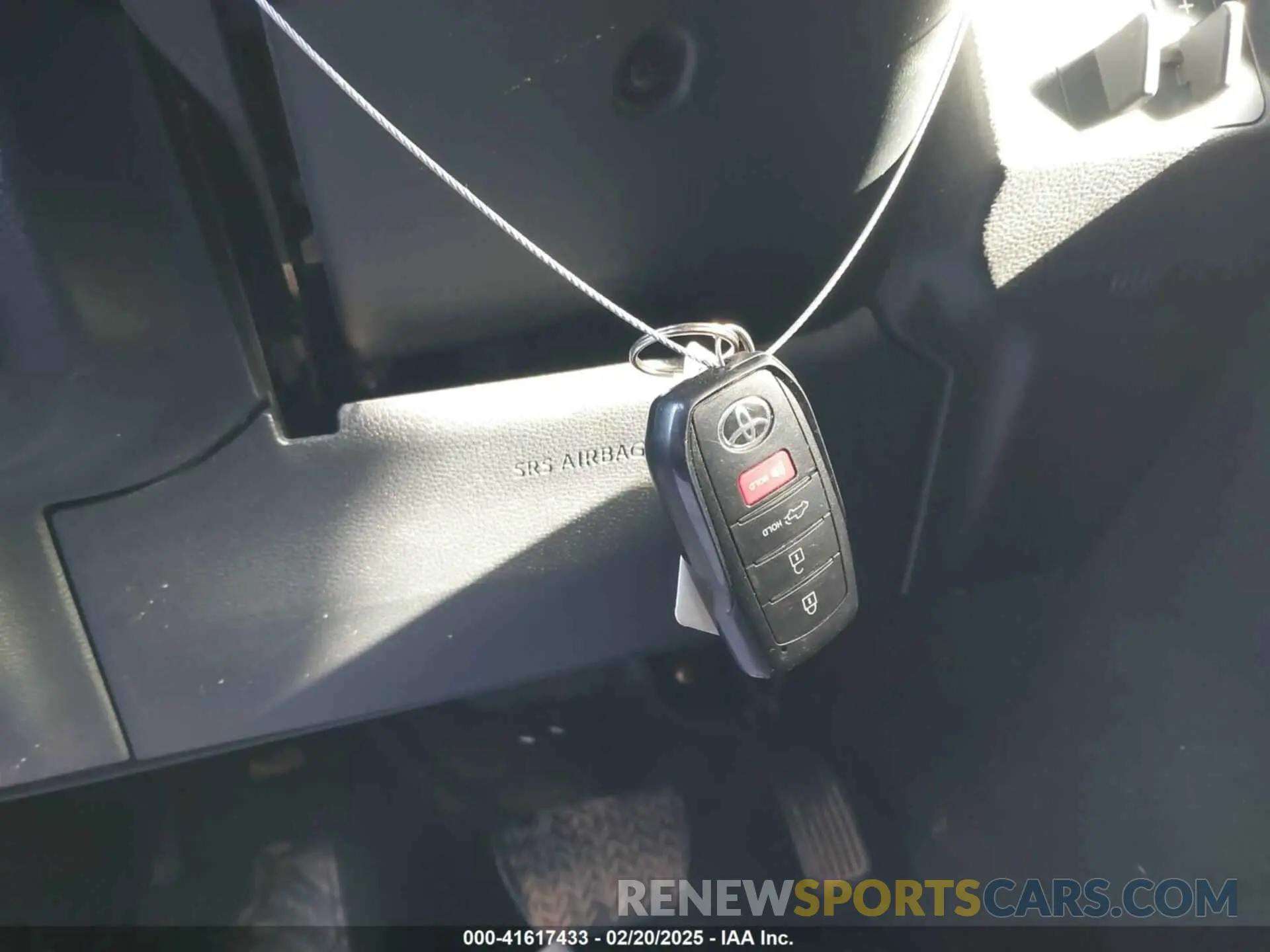 11 fotografías del automóvil dañado 5TFJA5DB8PX070681 TOYOTA TUNDRA 2023