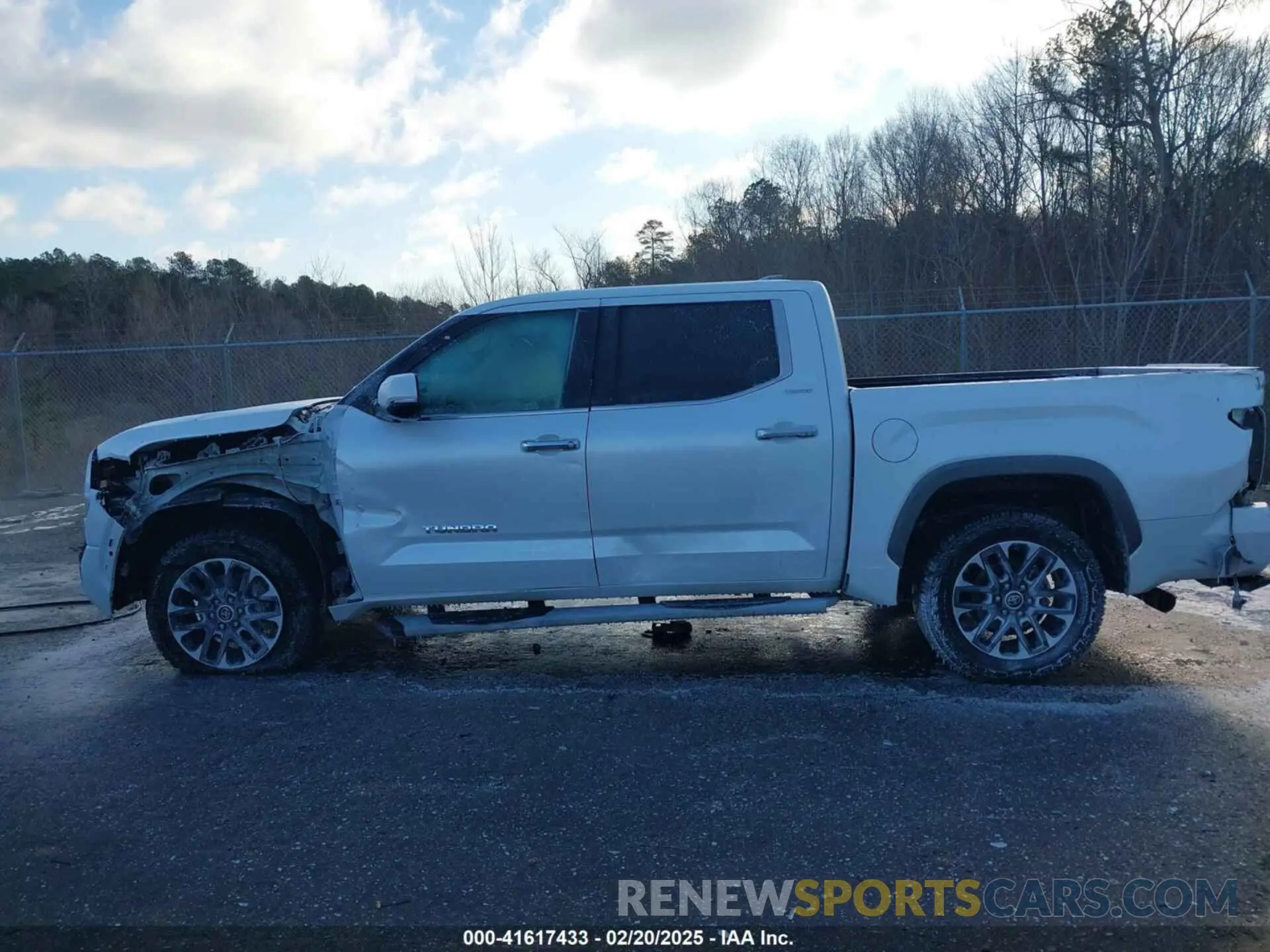 15 fotografías del automóvil dañado 5TFJA5DB8PX070681 TOYOTA TUNDRA 2023