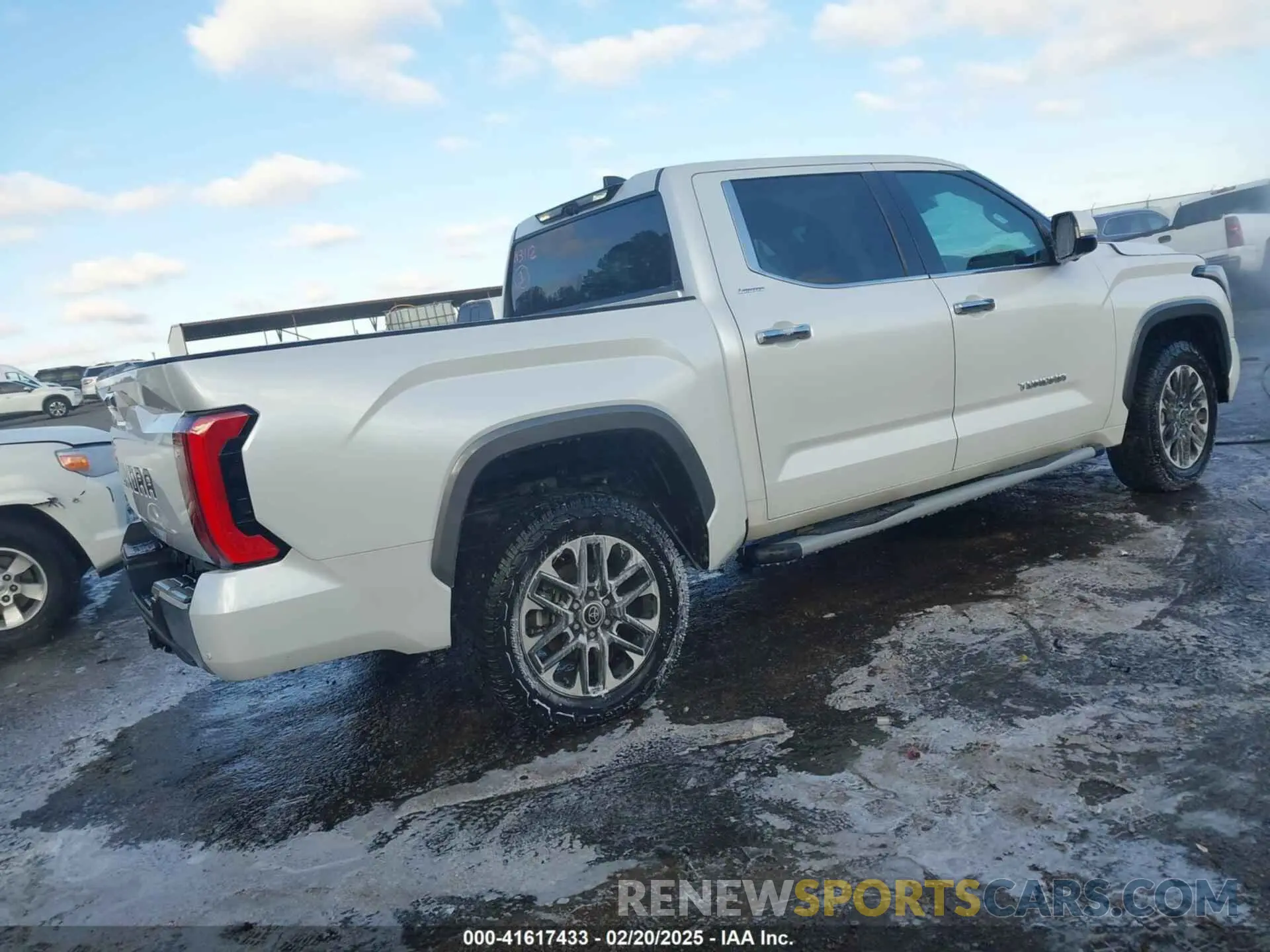 4 fotografías del automóvil dañado 5TFJA5DB8PX070681 TOYOTA TUNDRA 2023