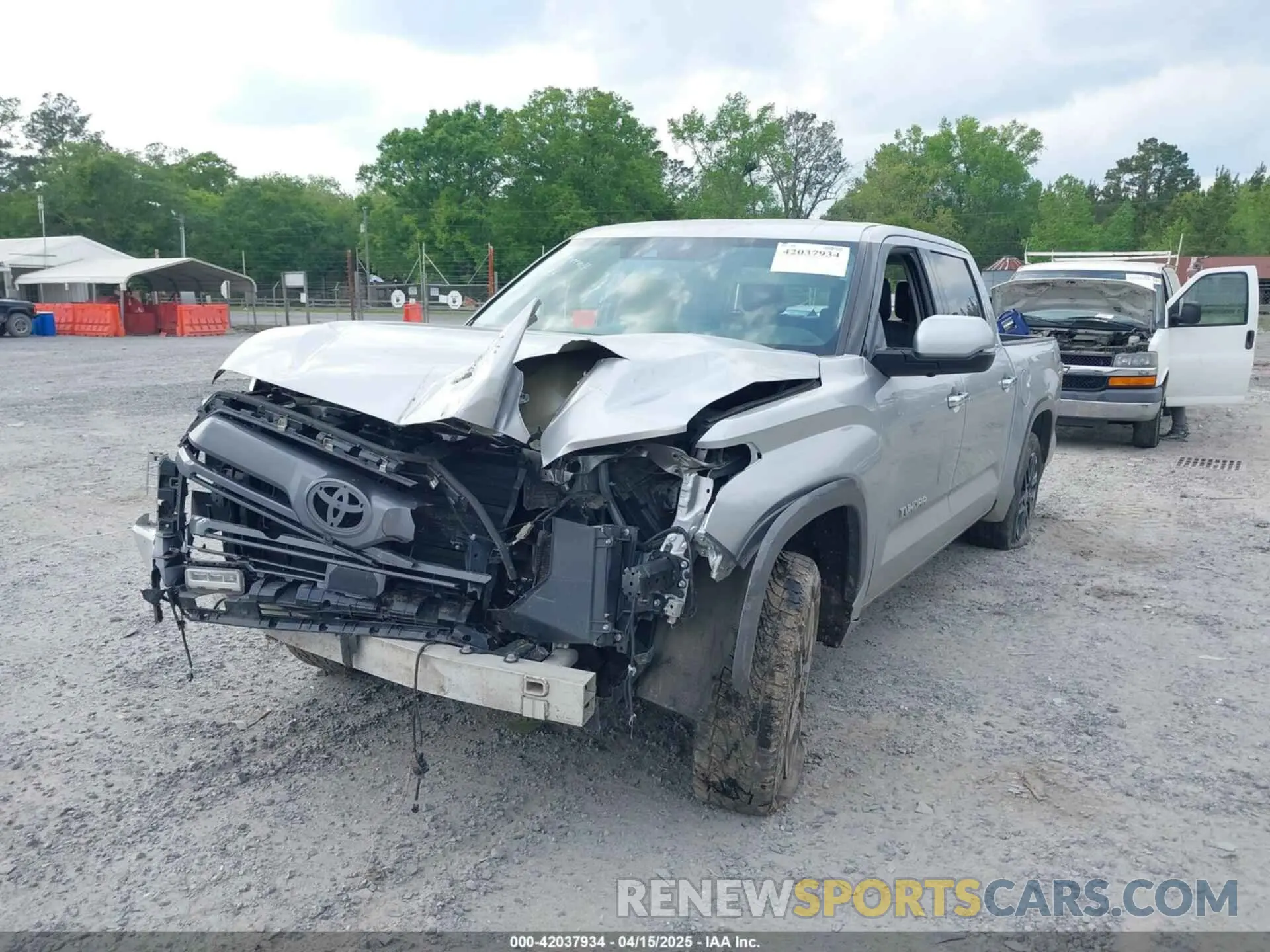 2 fotografías del automóvil dañado 5TFJA5DB8PX092311 TOYOTA TUNDRA 2023