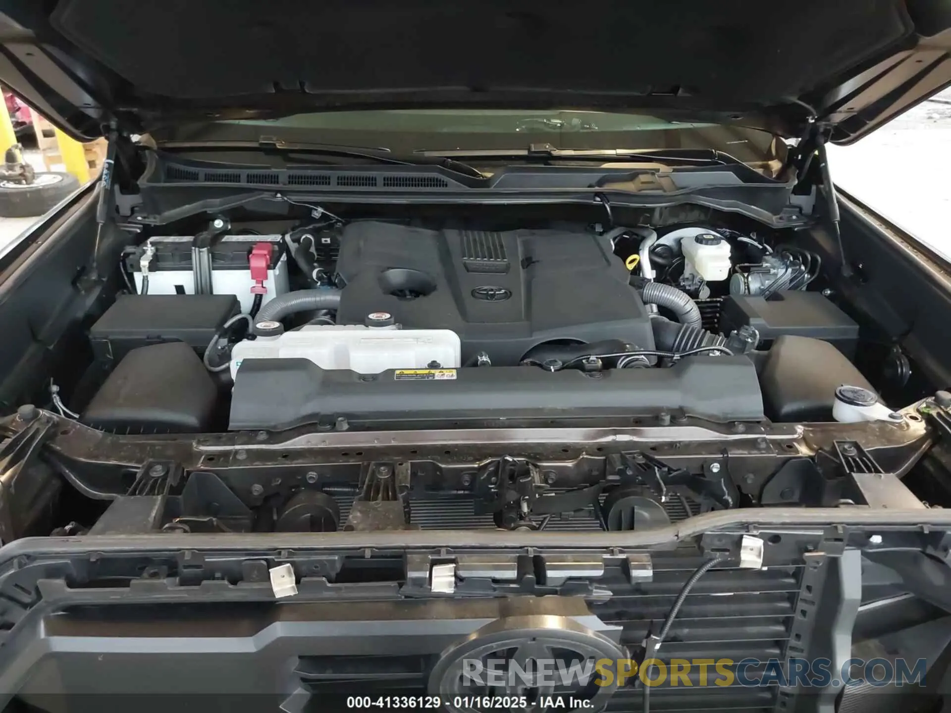 10 fotografías del automóvil dañado 5TFJA5DB9PX125400 TOYOTA TUNDRA 2023