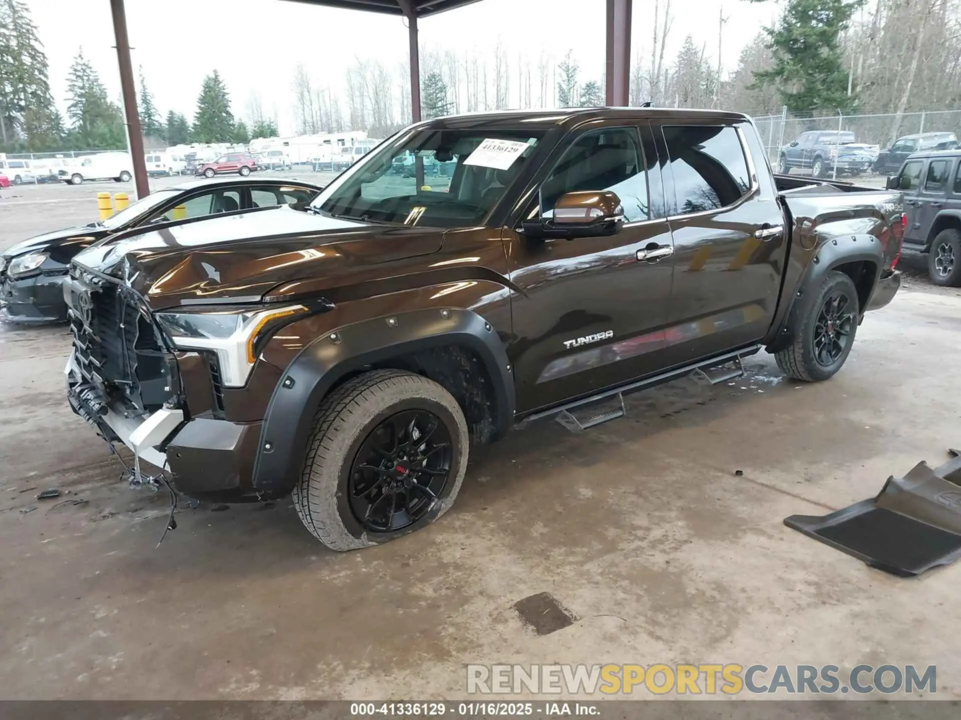 2 fotografías del automóvil dañado 5TFJA5DB9PX125400 TOYOTA TUNDRA 2023