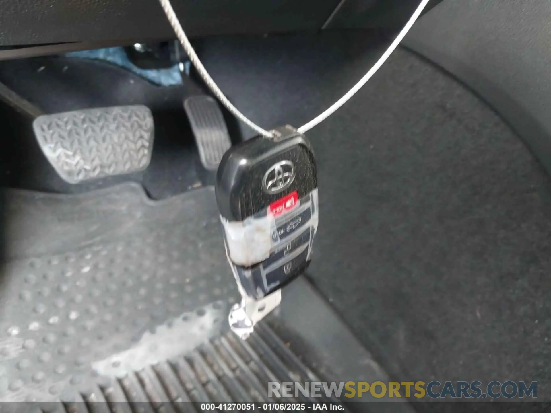 11 fotografías del automóvil dañado 5TFJA5DBXPX064817 TOYOTA TUNDRA 2023