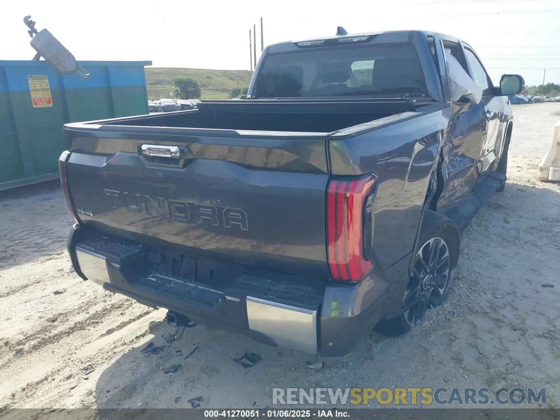 4 fotografías del automóvil dañado 5TFJA5DBXPX064817 TOYOTA TUNDRA 2023