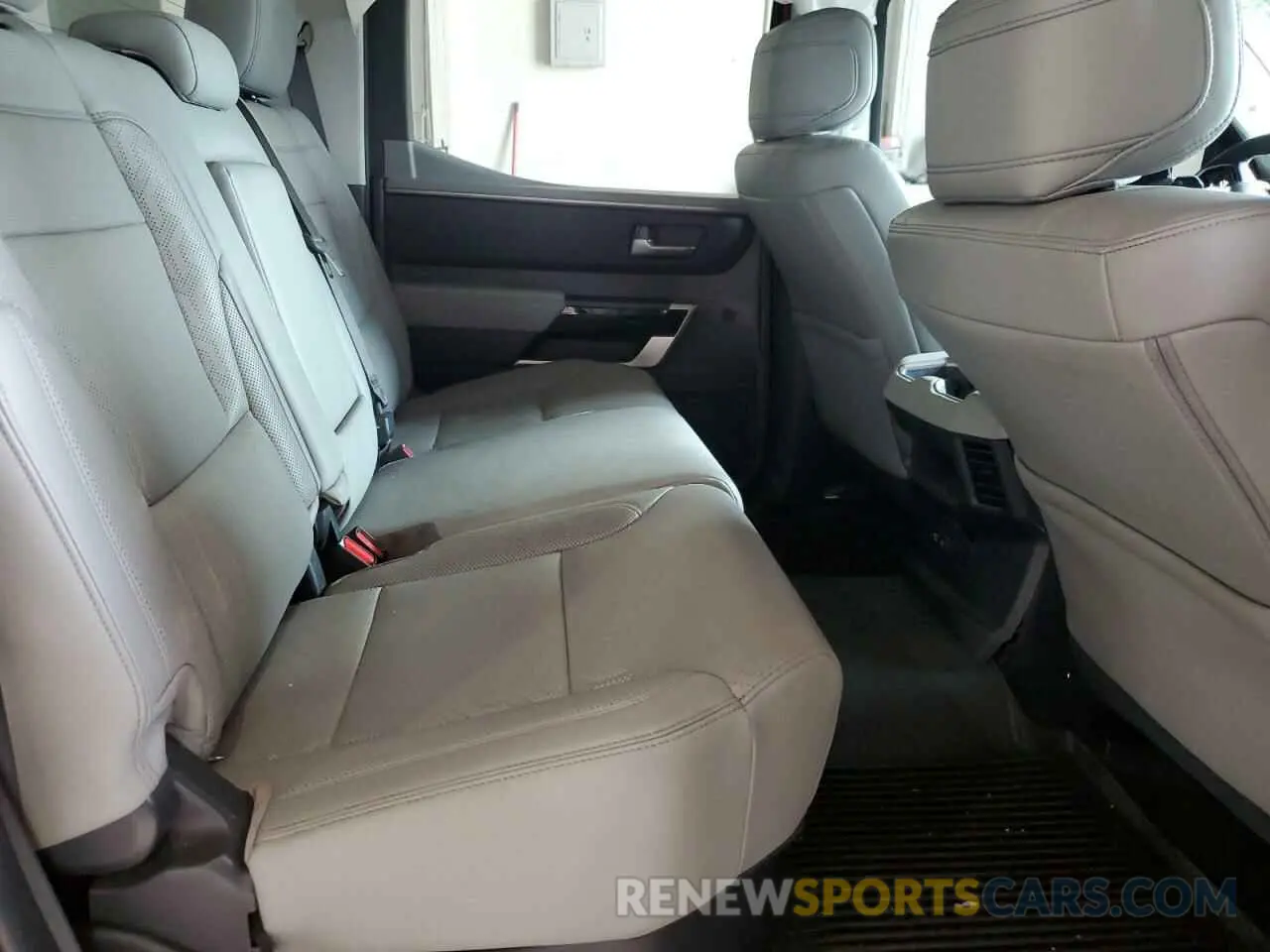 10 fotografías del automóvil dañado 5TFJC5DB5PX037745 TOYOTA TUNDRA 2023