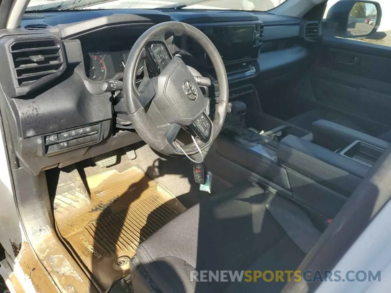 8 fotografías del automóvil dañado 5TFKB5AA5PX021385 TOYOTA TUNDRA 2023