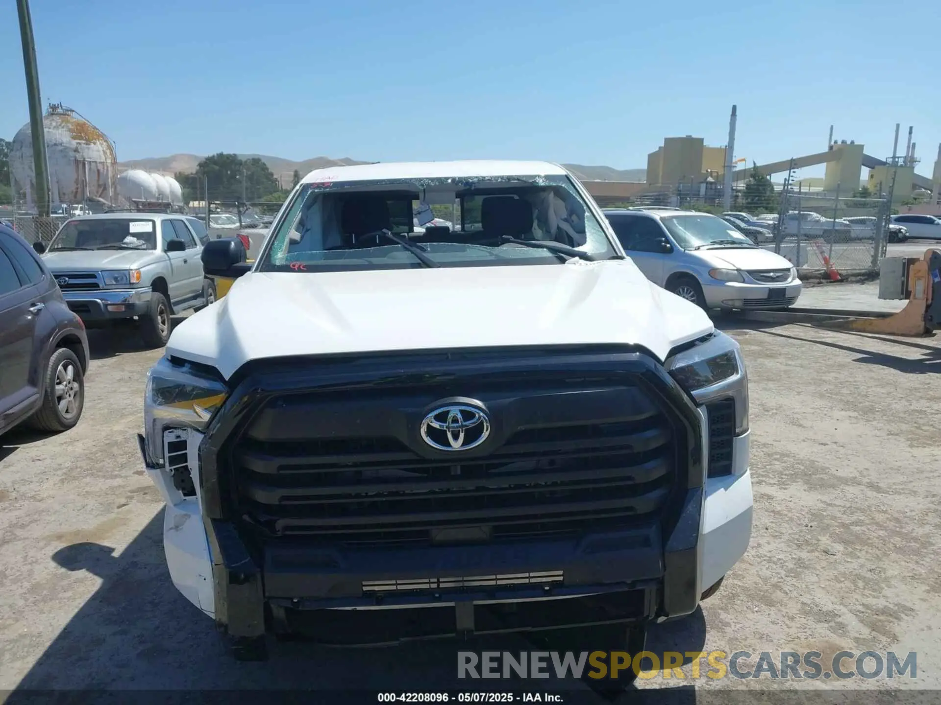12 fotografías del automóvil dañado 5TFKB5AA9PX025228 TOYOTA TUNDRA 2023
