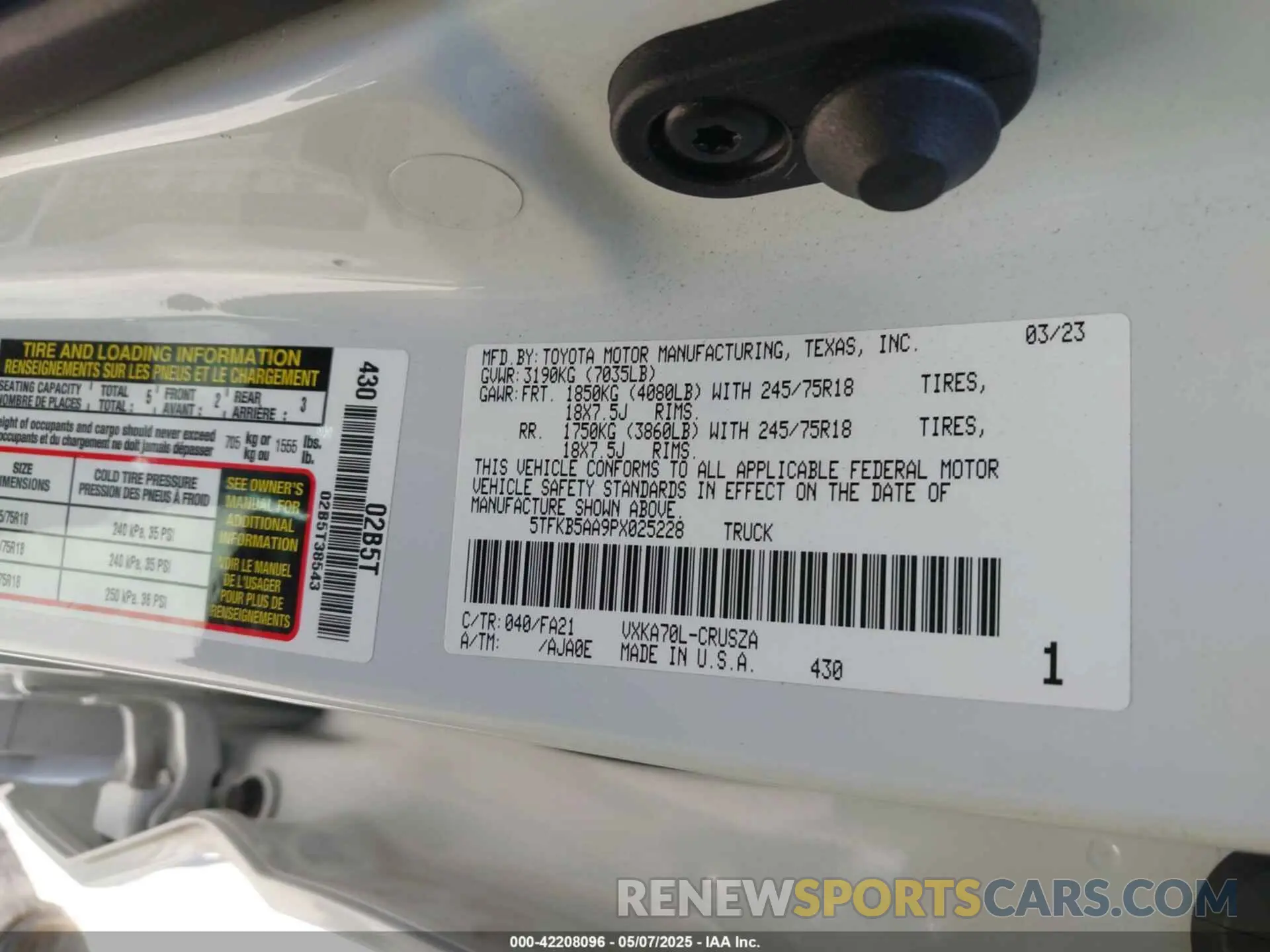 9 fotografías del automóvil dañado 5TFKB5AA9PX025228 TOYOTA TUNDRA 2023