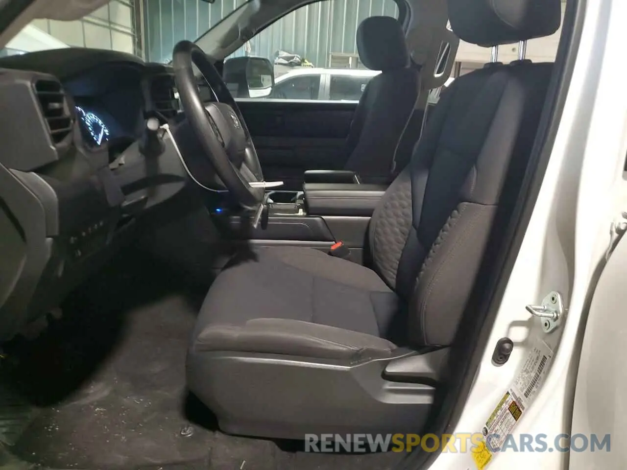 7 fotografías del automóvil dañado 5TFKB5AB5PX022836 TOYOTA TUNDRA 2023