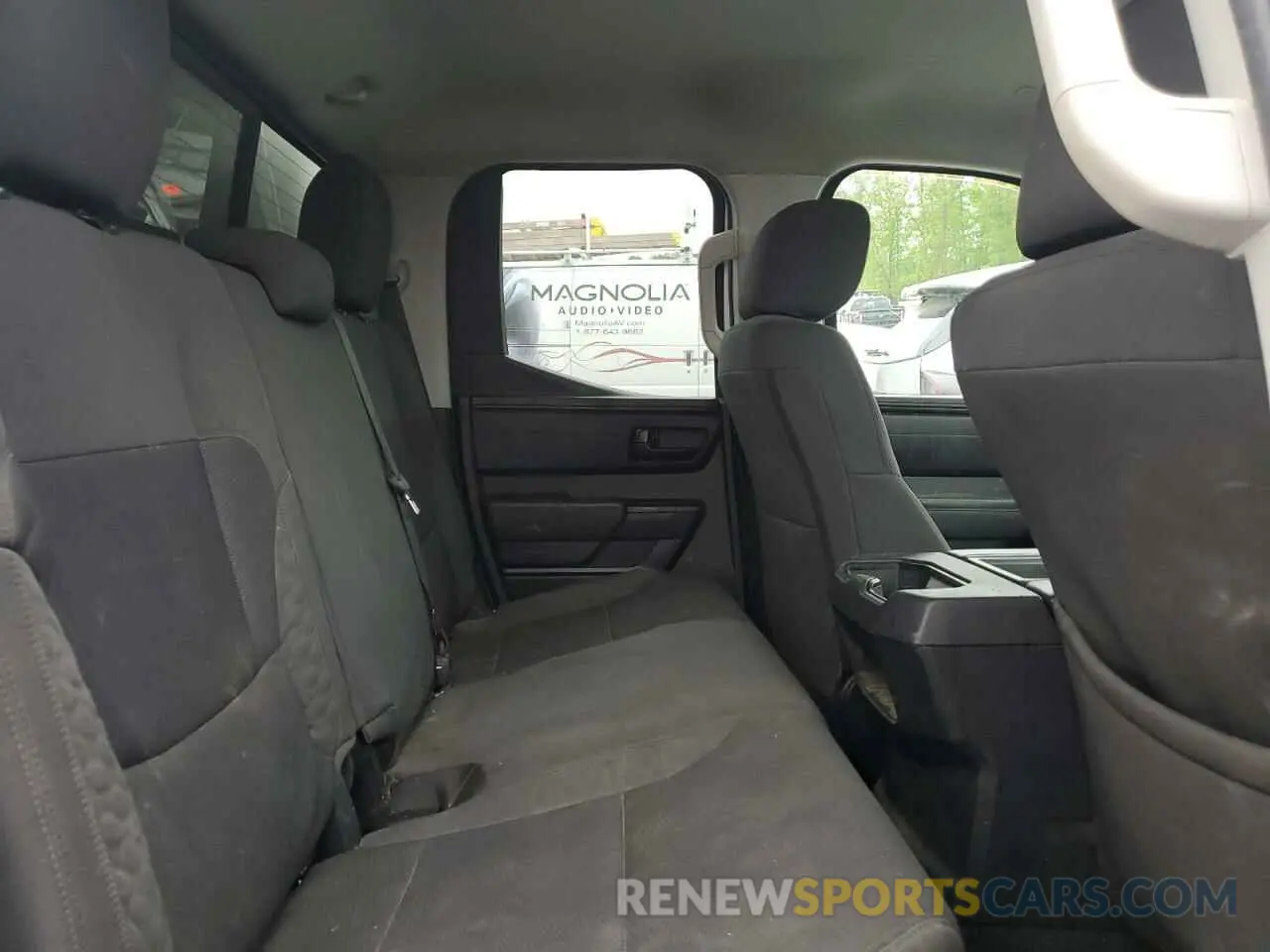 10 fotografías del automóvil dañado 5TFKB5DA0PX099732 TOYOTA TUNDRA 2023