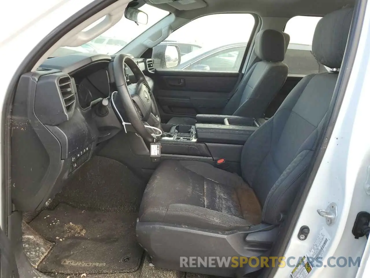 7 fotografías del automóvil dañado 5TFKB5DB4PX107565 TOYOTA TUNDRA 2023