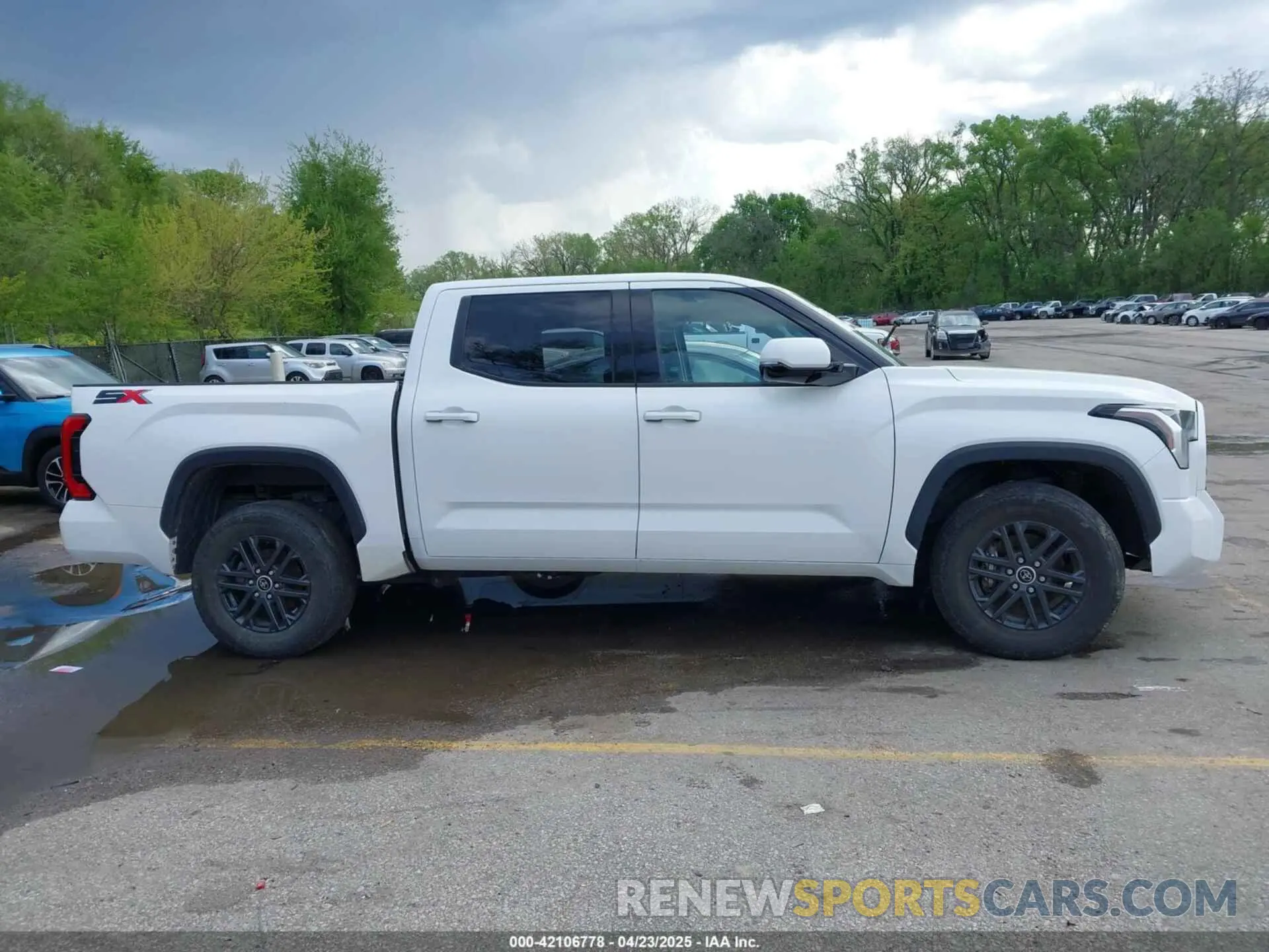 13 fotografías del automóvil dañado 5TFLA5AB2PX021294 TOYOTA TUNDRA 2023