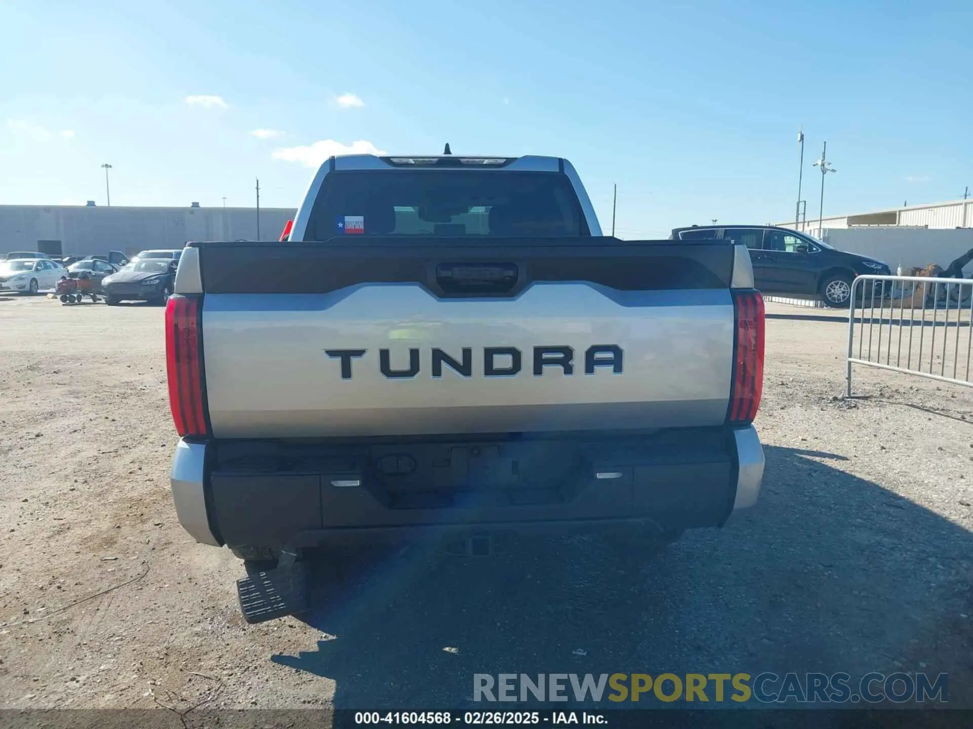17 fotografías del automóvil dañado 5TFLA5AB5PX027381 TOYOTA TUNDRA 2023