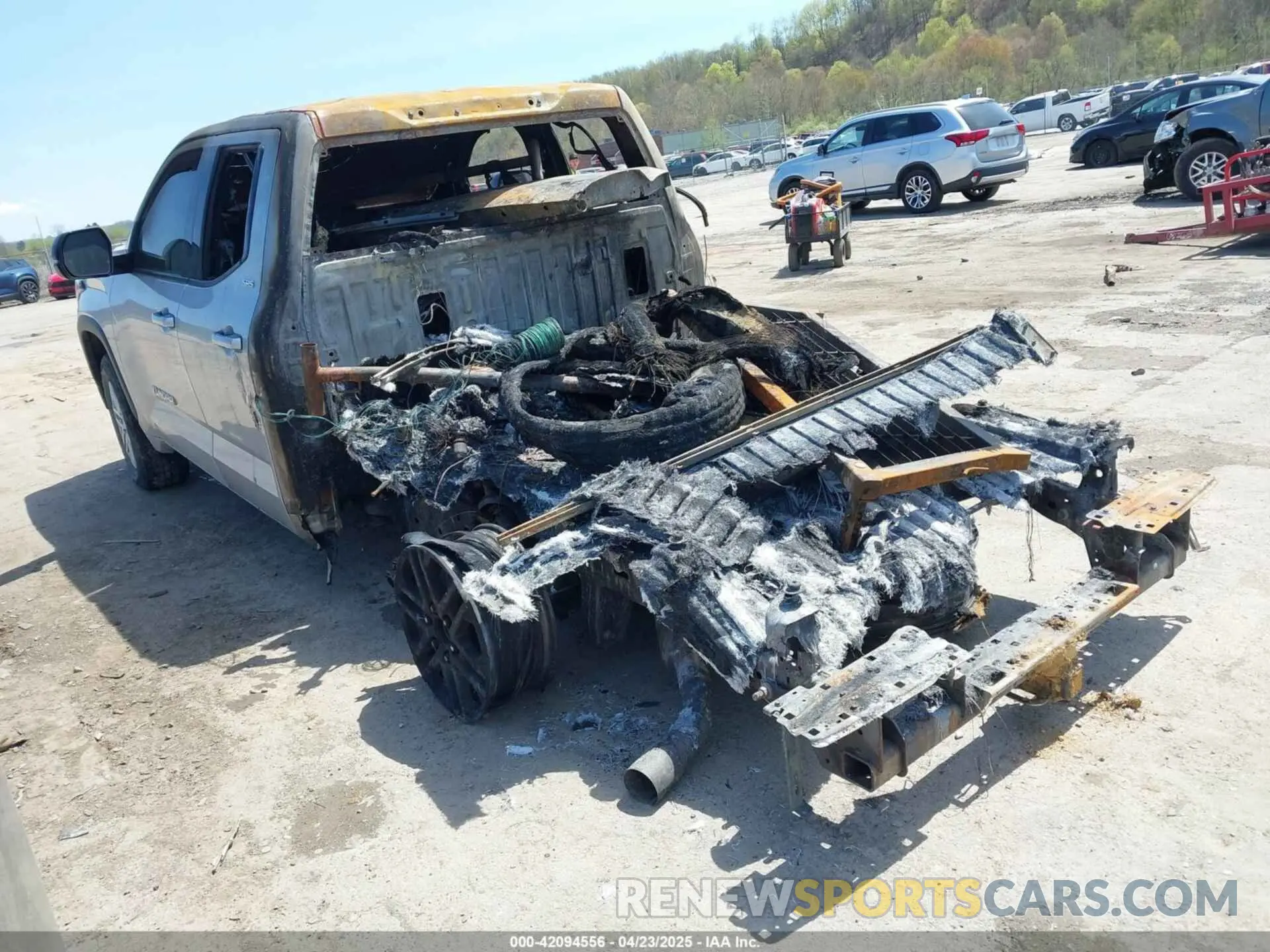 3 fotografías del automóvil dañado 5TFLA5DA0PX085644 TOYOTA TUNDRA 2023