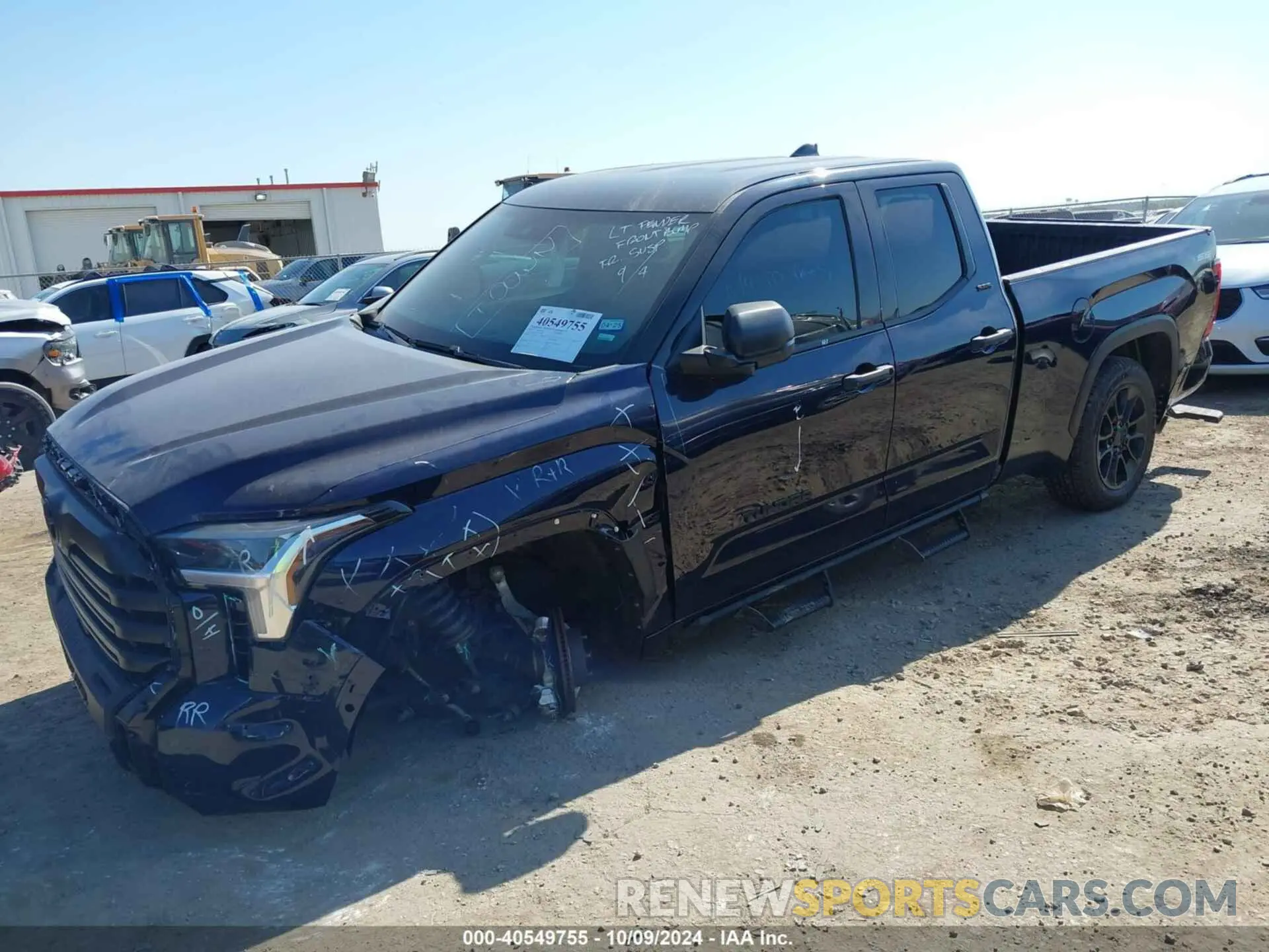 2 fotografías del automóvil dañado 5TFLA5DA8PX077338 TOYOTA TUNDRA 2023