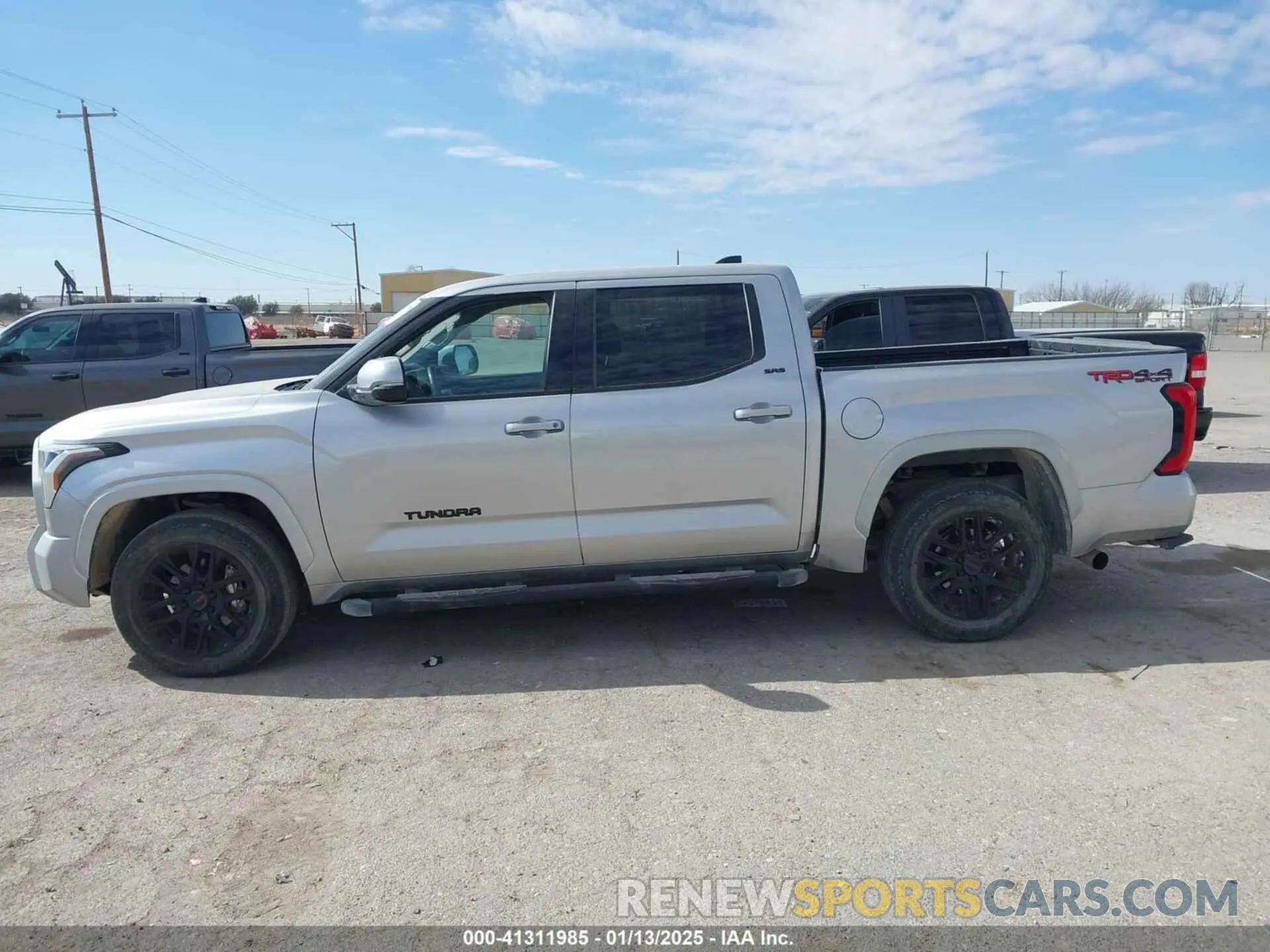 14 fotografías del automóvil dañado 5TFLA5DB1PX059000 TOYOTA TUNDRA 2023