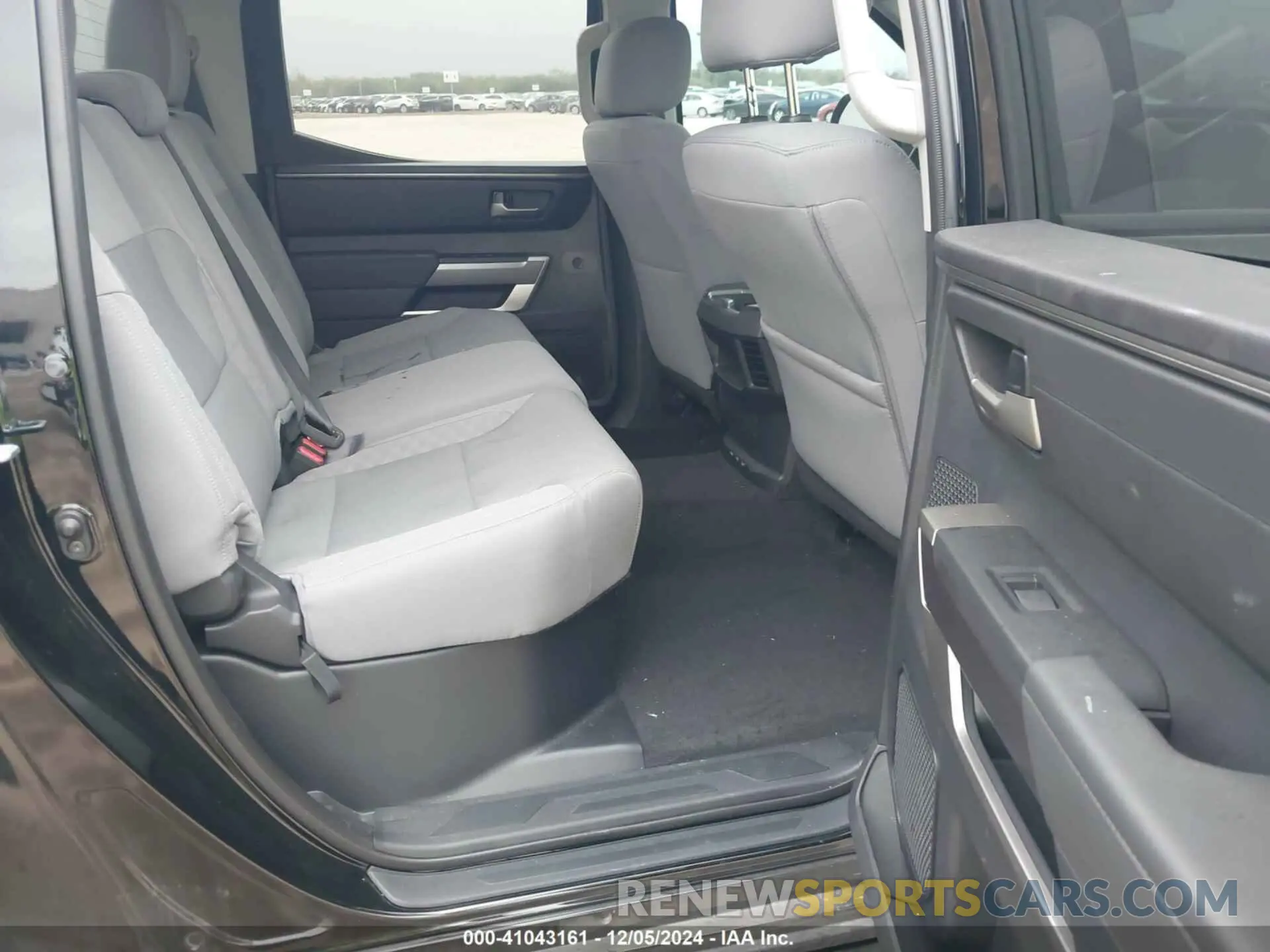 8 fotografías del automóvil dañado 5TFLA5DB2PX102968 TOYOTA TUNDRA 2023