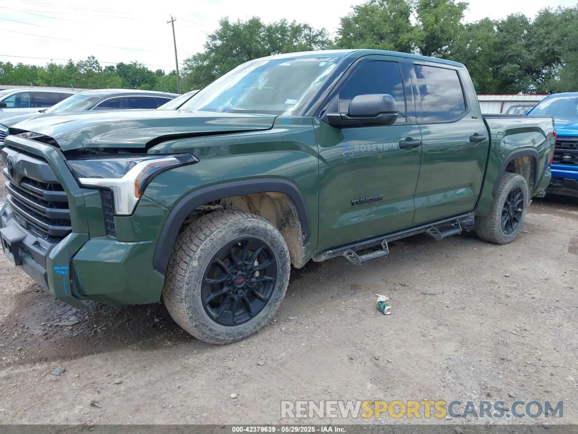 2 fotografías del automóvil dañado 5TFLA5DB4PX076826 TOYOTA TUNDRA 2023