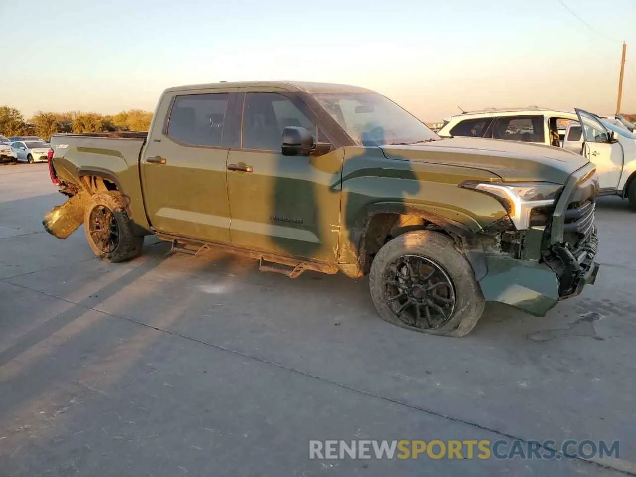 4 fotografías del automóvil dañado 5TFLA5DB5PX075376 TOYOTA TUNDRA 2023