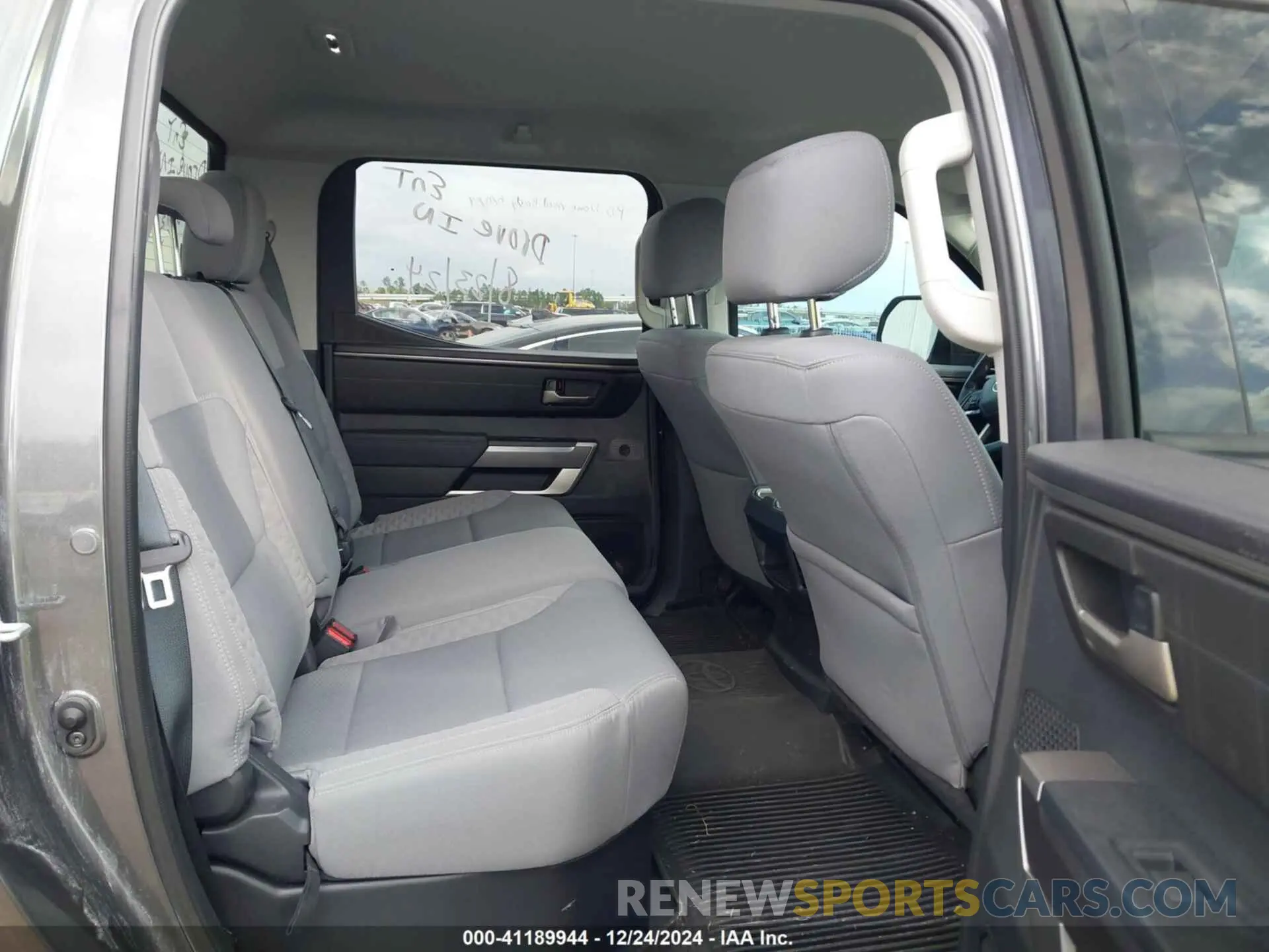 8 fotografías del automóvil dañado 5TFLA5DB5PX080187 TOYOTA TUNDRA 2023