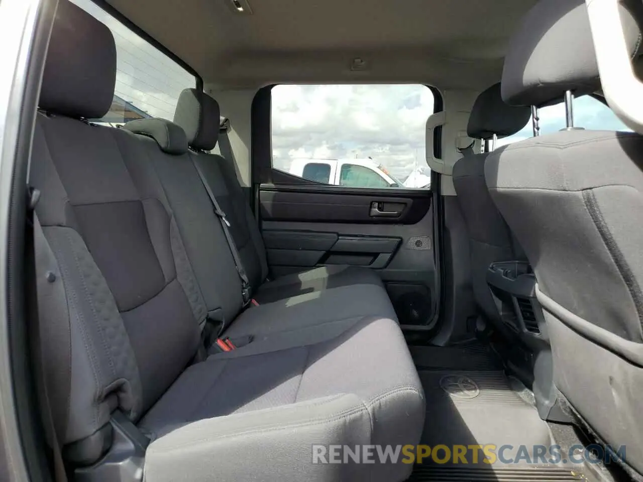 10 fotografías del automóvil dañado 5TFLA5DB5PX095241 TOYOTA TUNDRA 2023